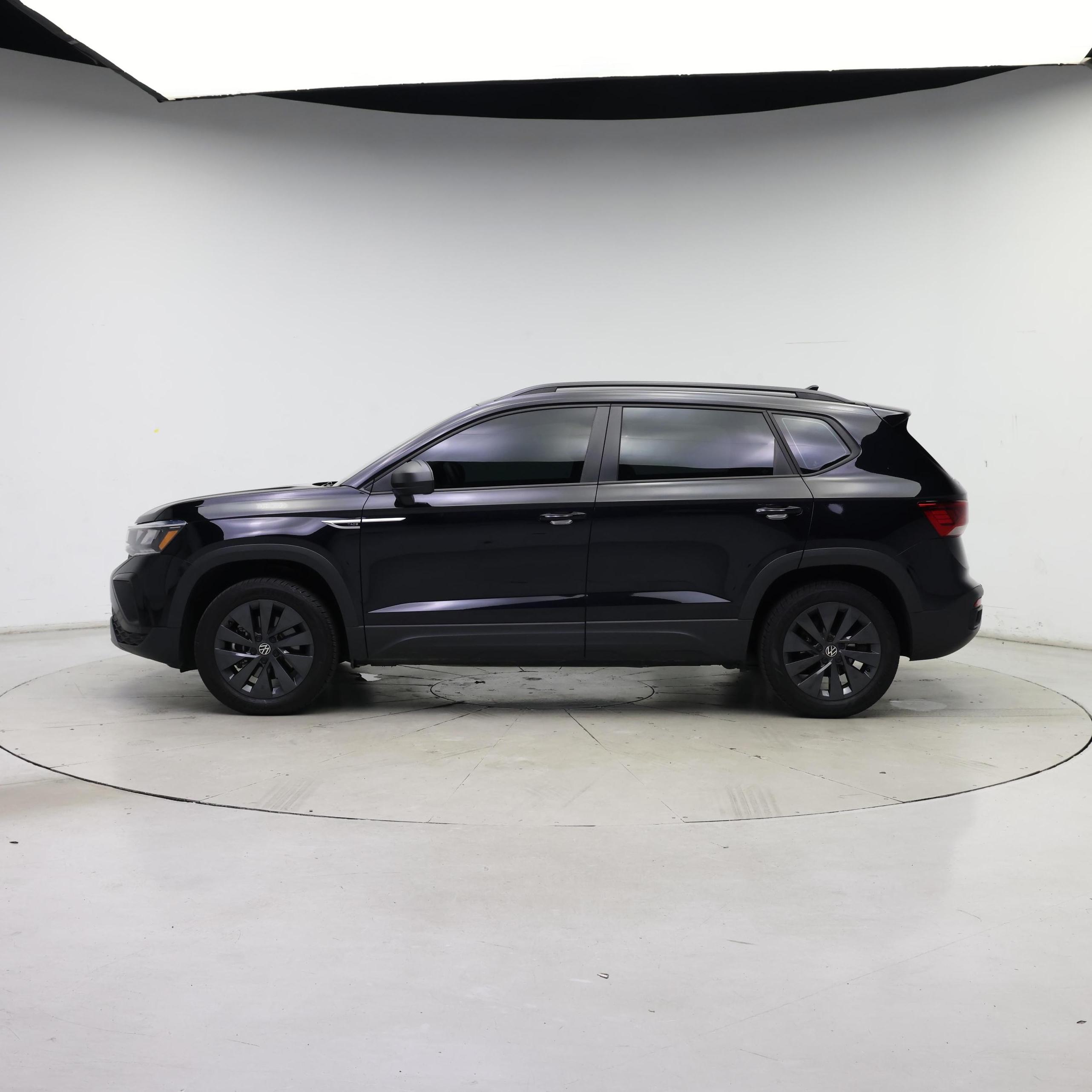 Thumbnail: 2024 Volkswagen Taos - 3