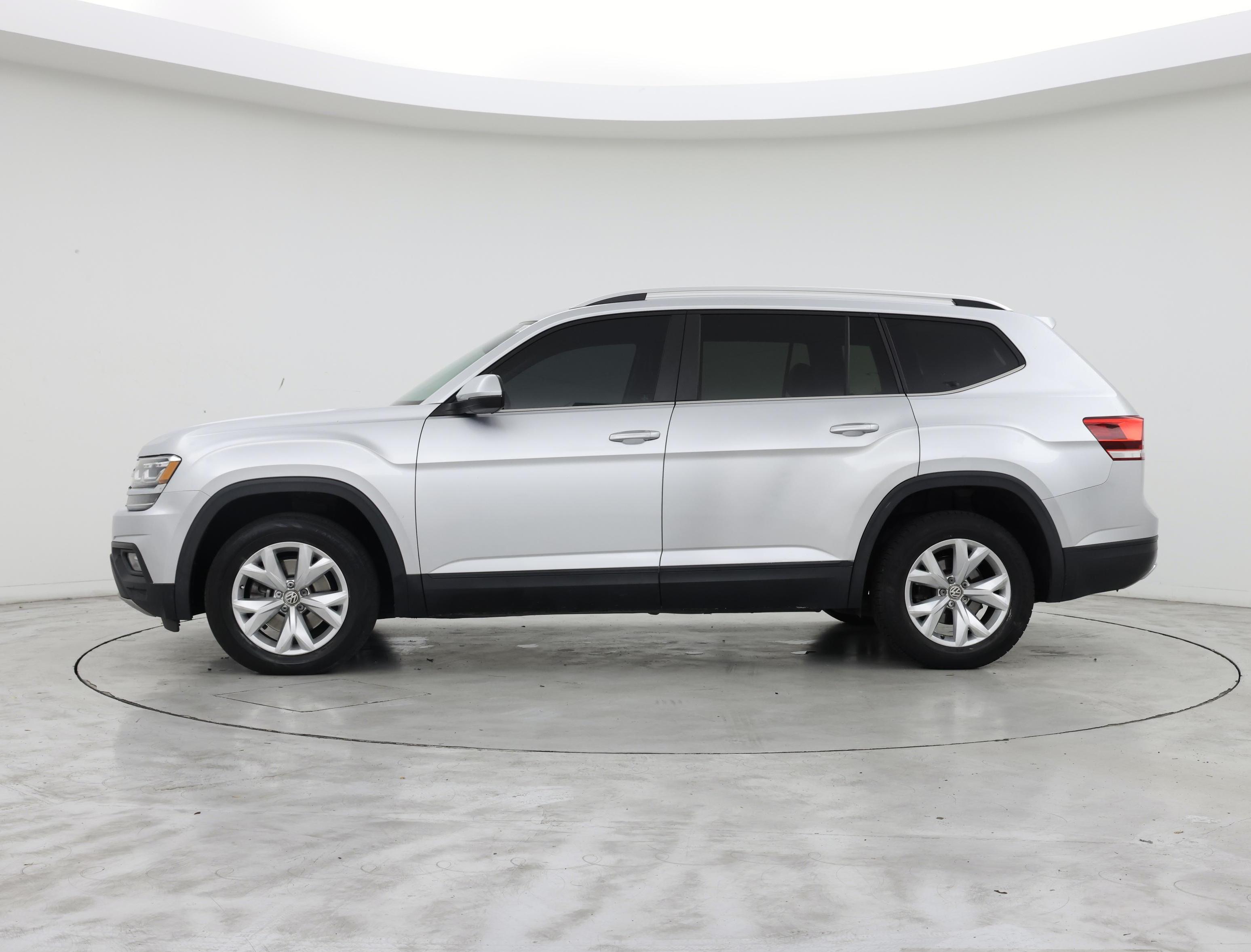 Thumbnail: 2018 Volkswagen Atlas - 3