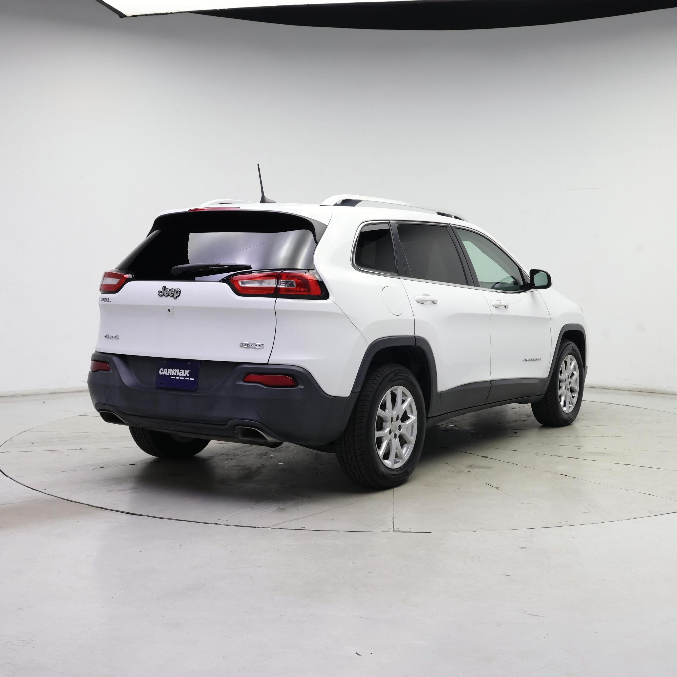 Thumbnail: 2018 Jeep Cherokee - 8