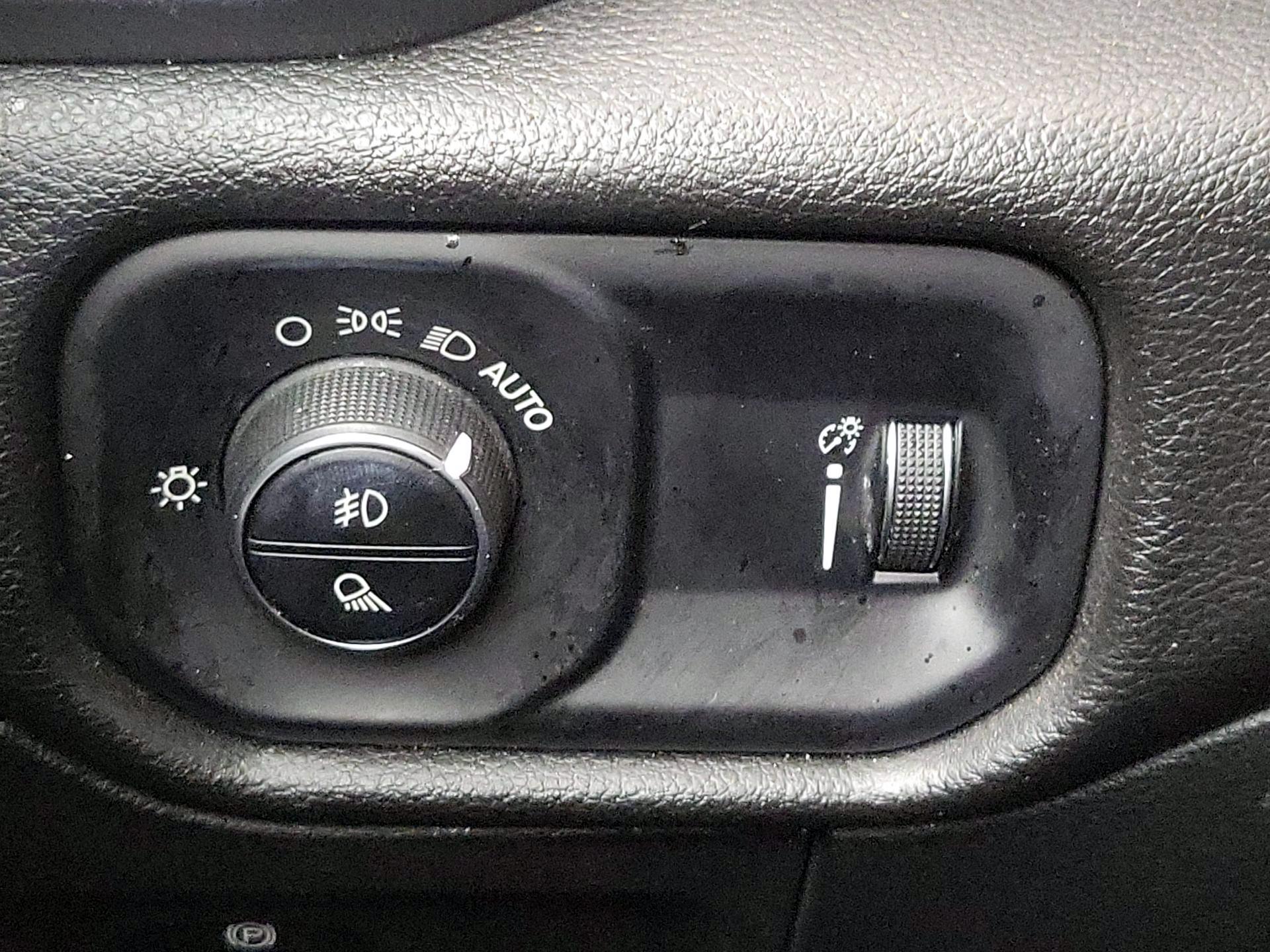 Thumbnail: 2023 RAM 1500 - 13