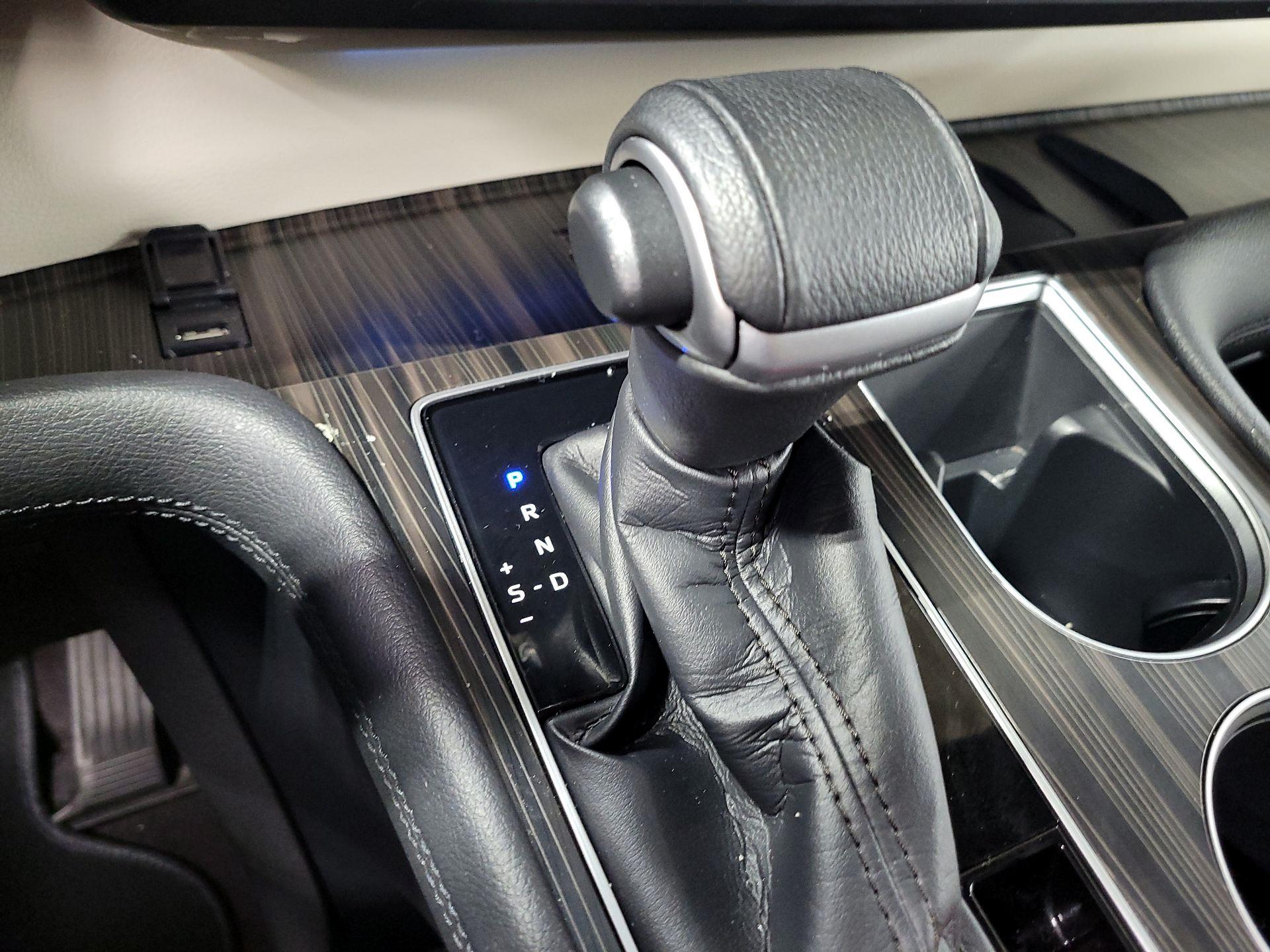 Thumbnail: 2021 Toyota Sienna - 15