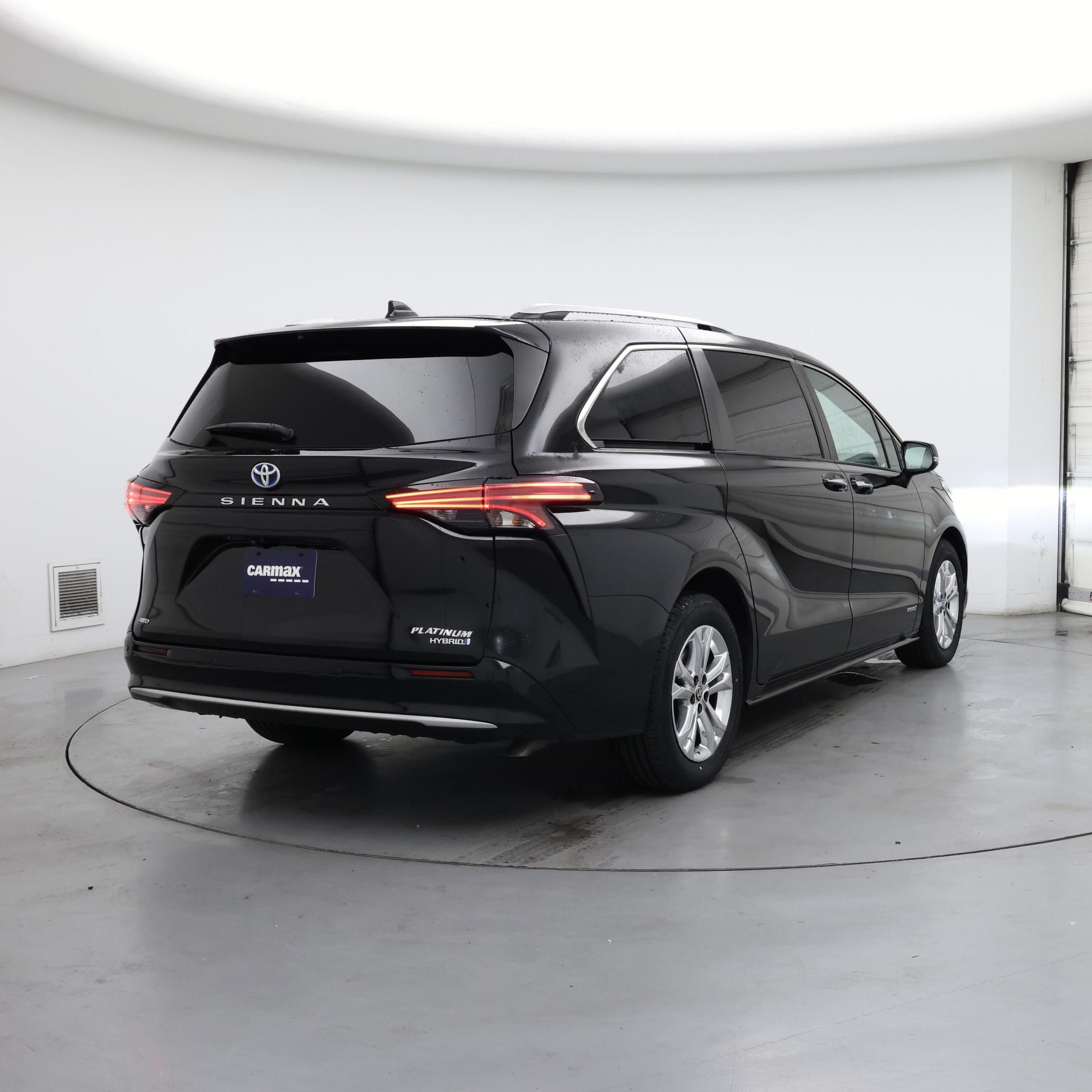 Thumbnail: 2021 Toyota Sienna - 8