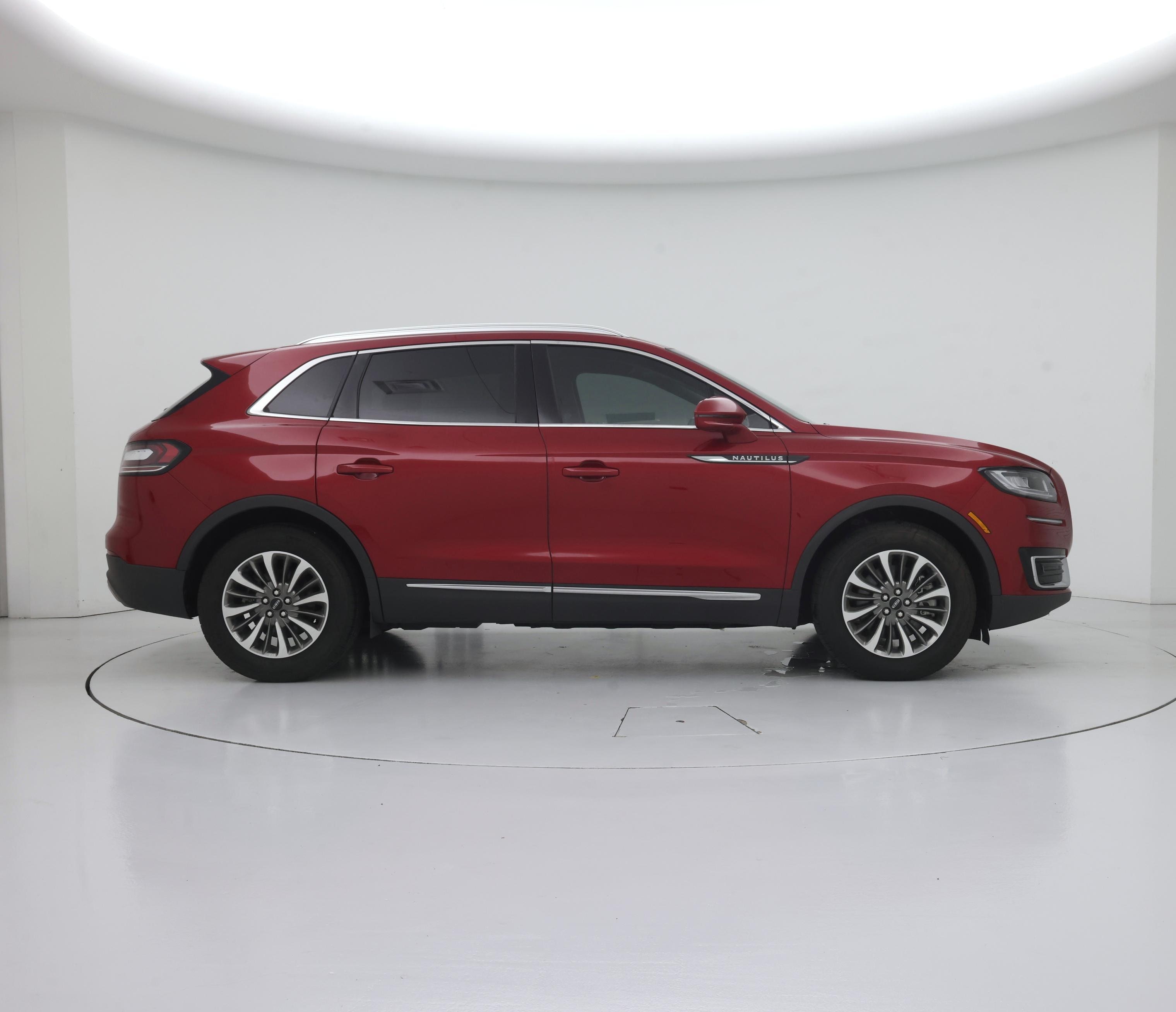 Thumbnail: 2020 Lincoln Nautilus - 7