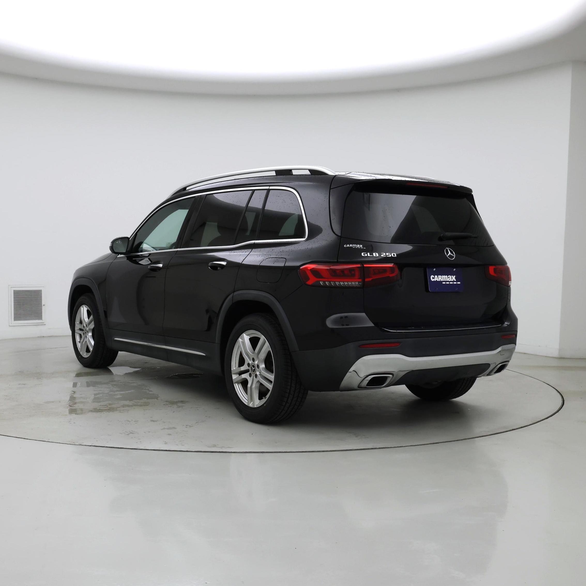 Thumbnail: 2020 Mercedes-Benz GLB - 2