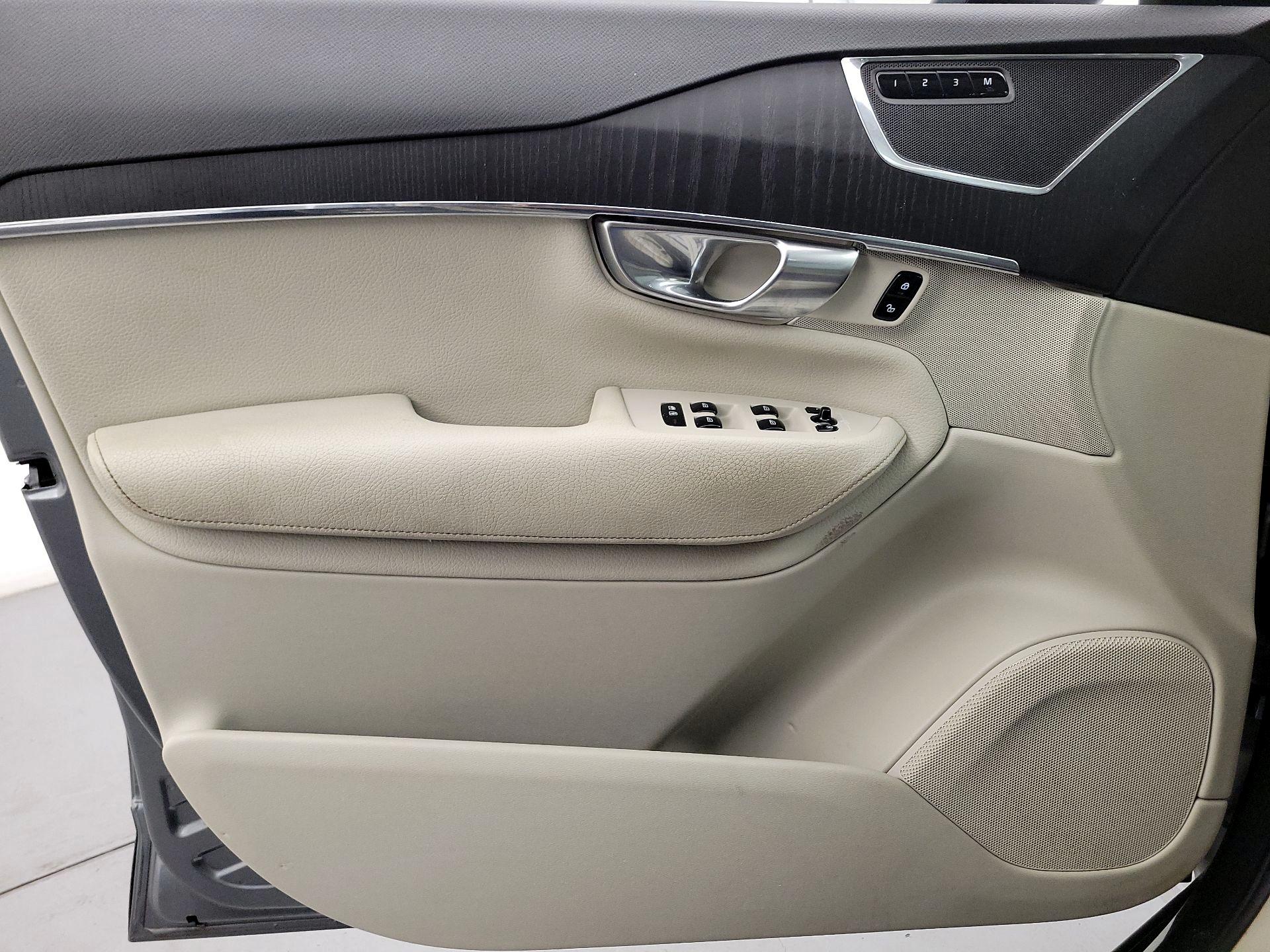 Thumbnail: 2020 Volvo XC90 - 12
