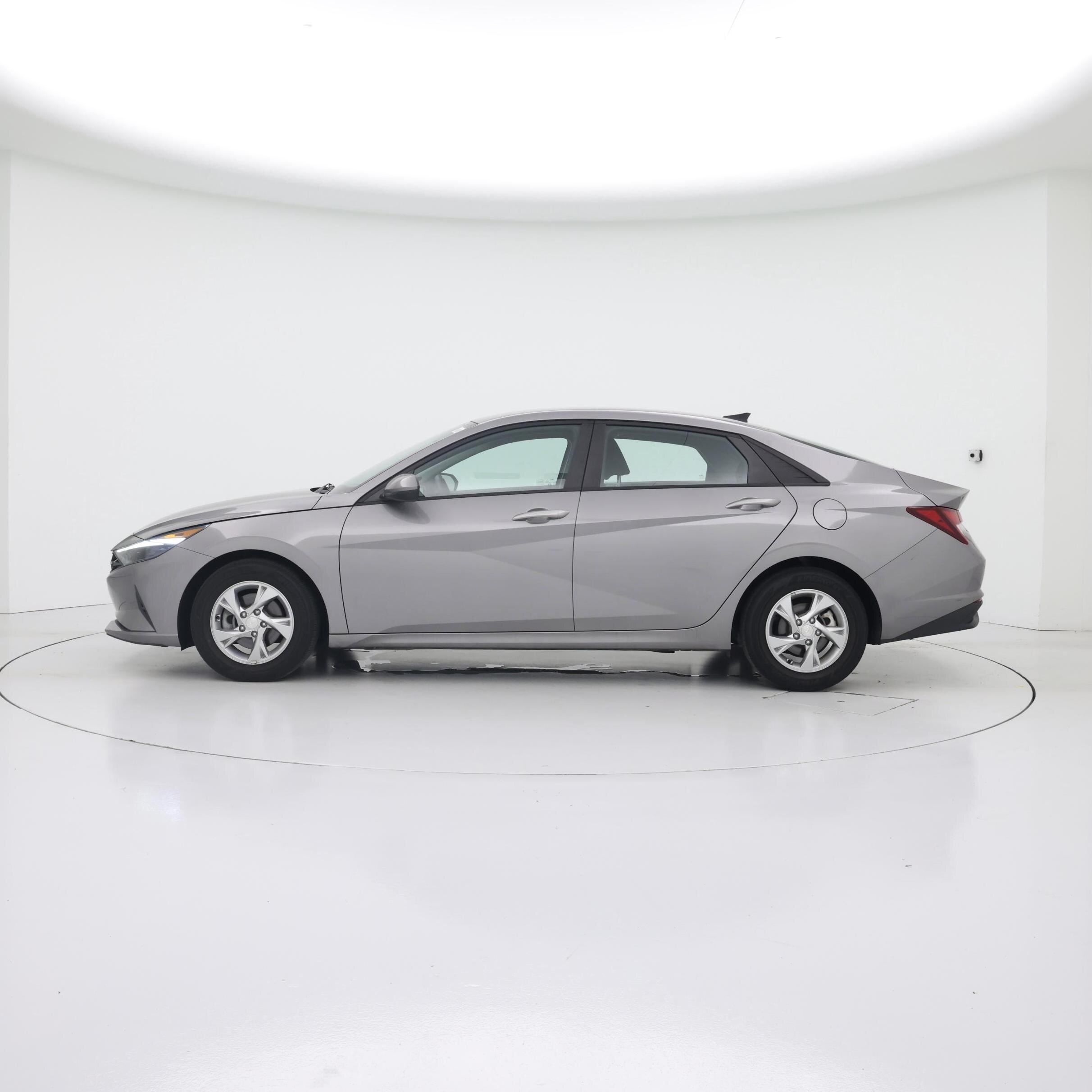 Thumbnail: 2021 Hyundai Elantra - 3