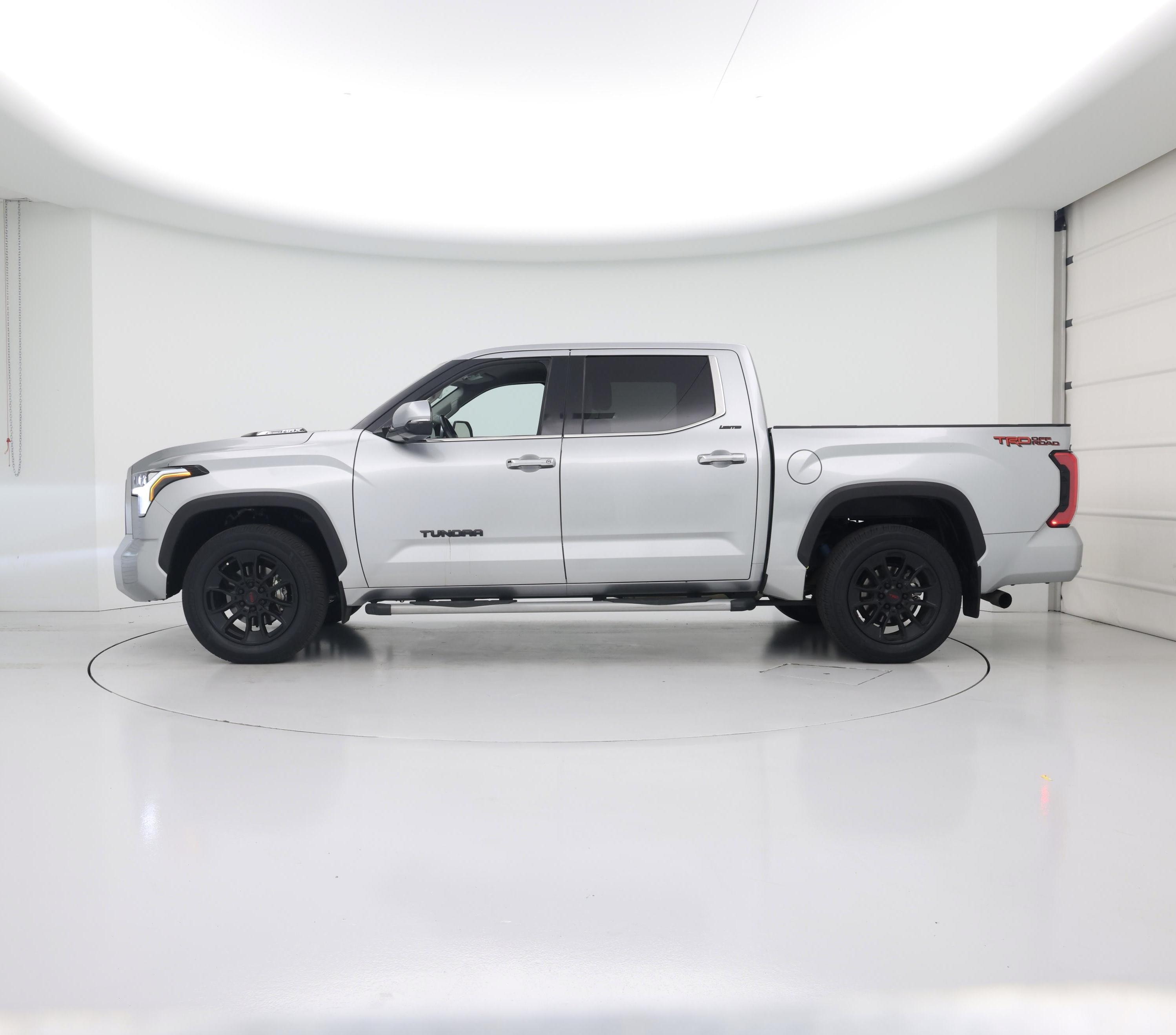 Thumbnail: 2023 Toyota Tundra - 3
