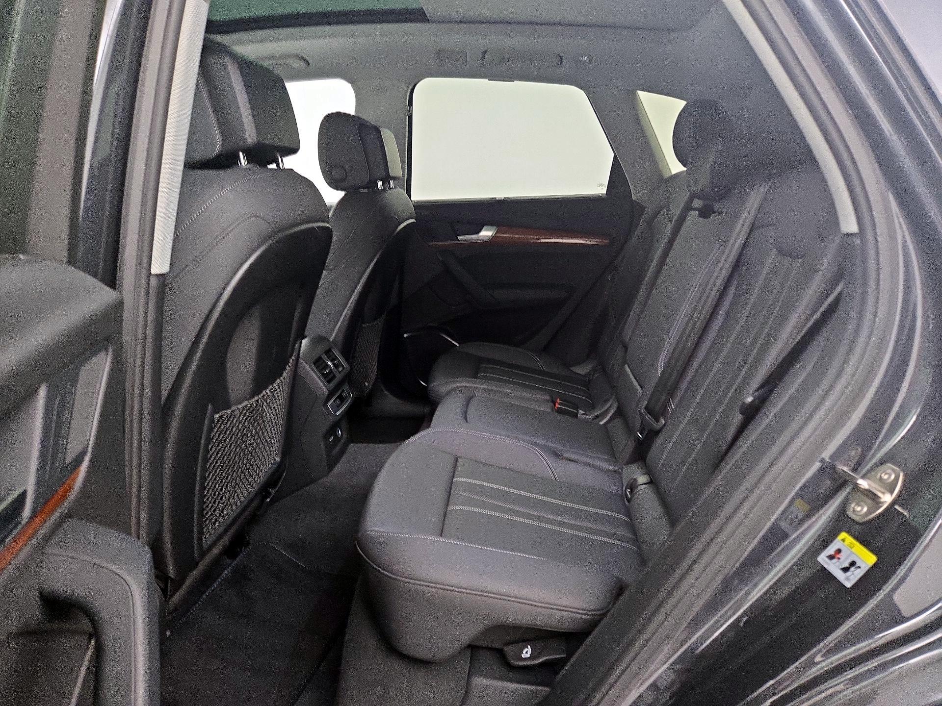 Thumbnail: 2021 Audi Q5 - 18