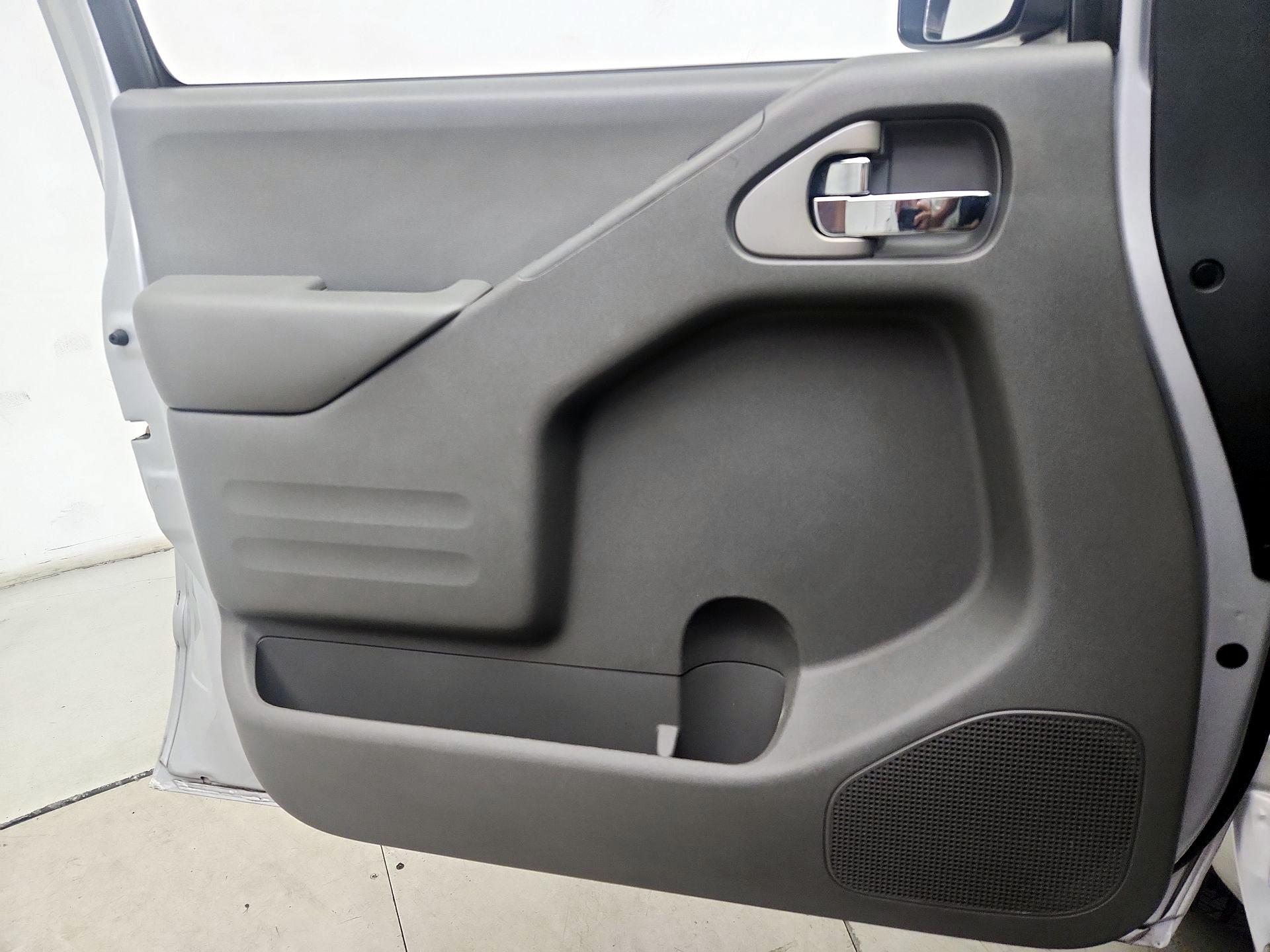 Thumbnail: 2019 Nissan Frontier - 12