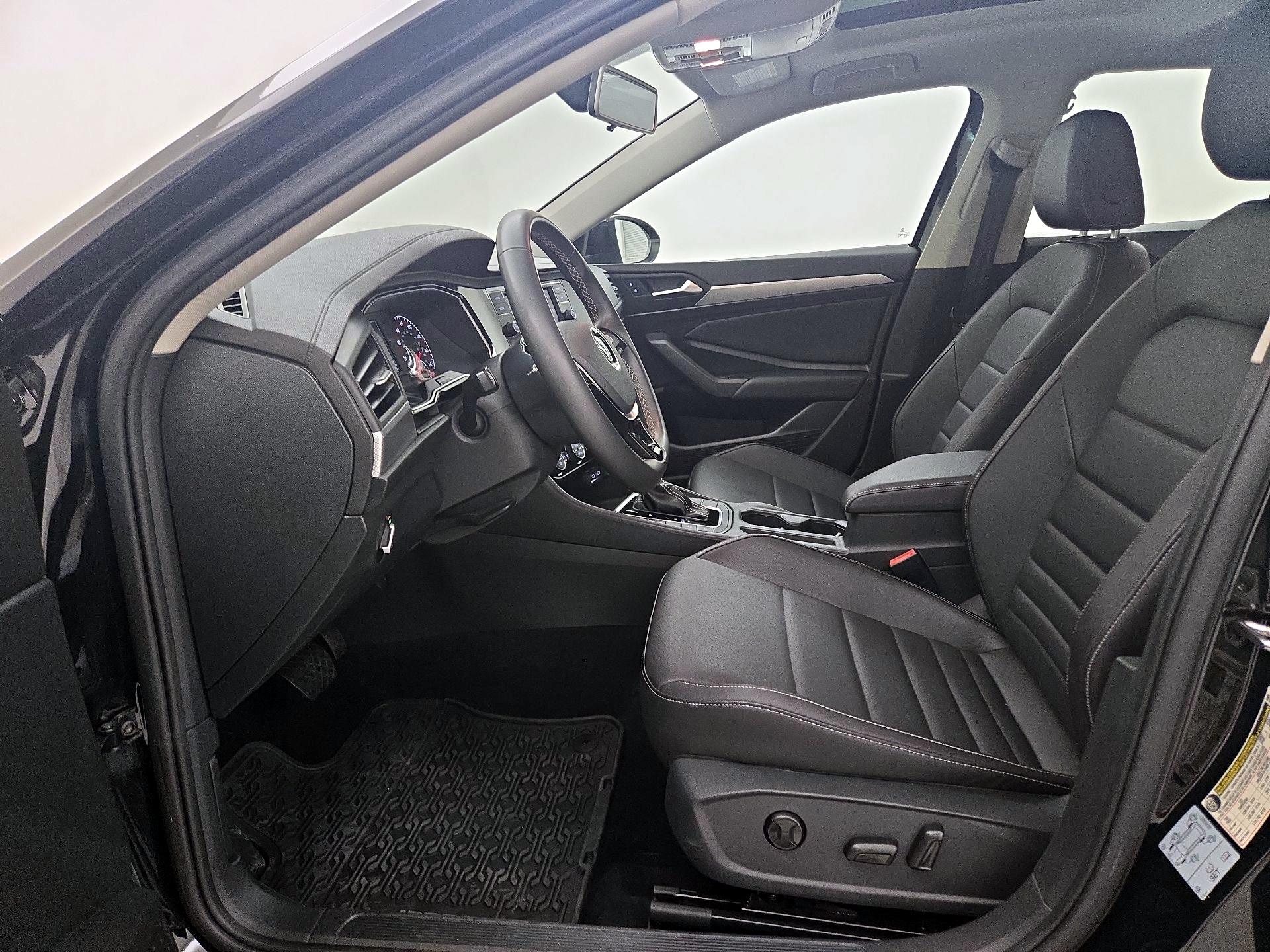 Thumbnail: 2021 Volkswagen Jetta - 11