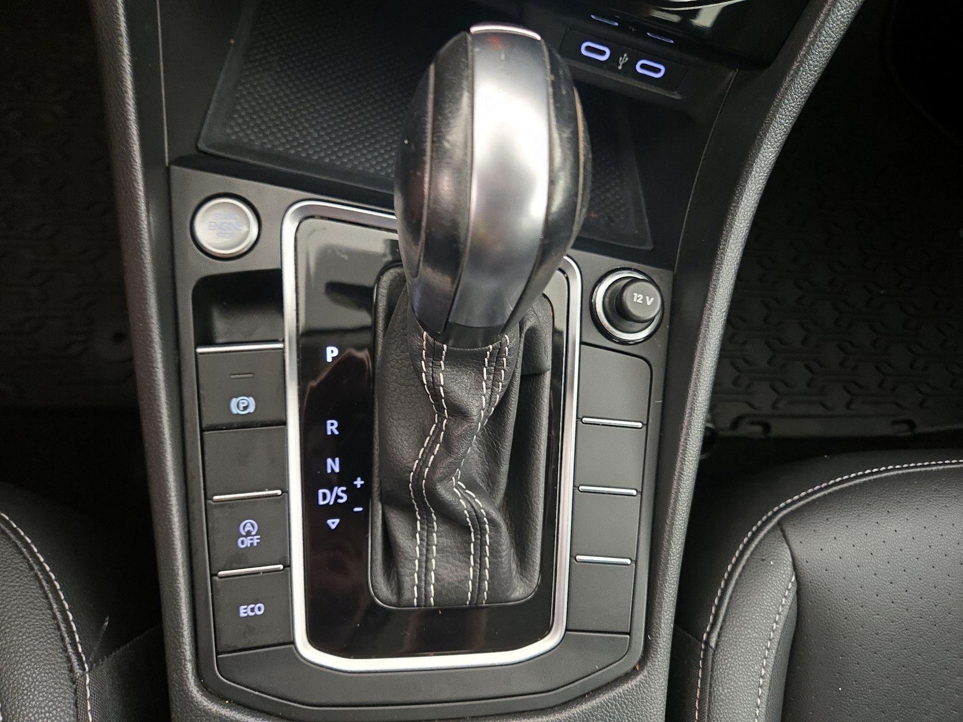 Thumbnail: 2021 Volkswagen Jetta - 17