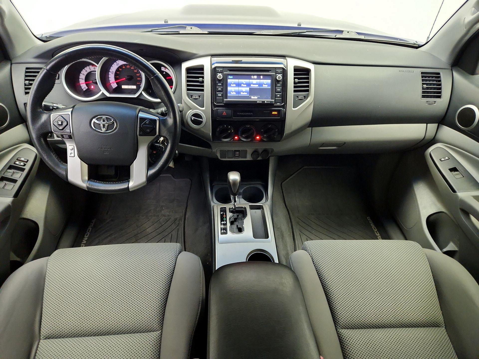 Thumbnail: 2015 Toyota Tacoma - 9