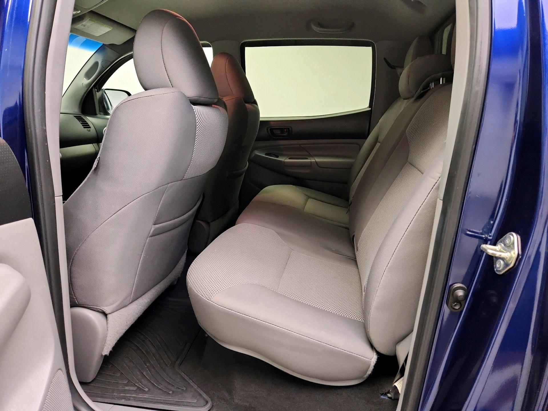 Thumbnail: 2015 Toyota Tacoma - 19