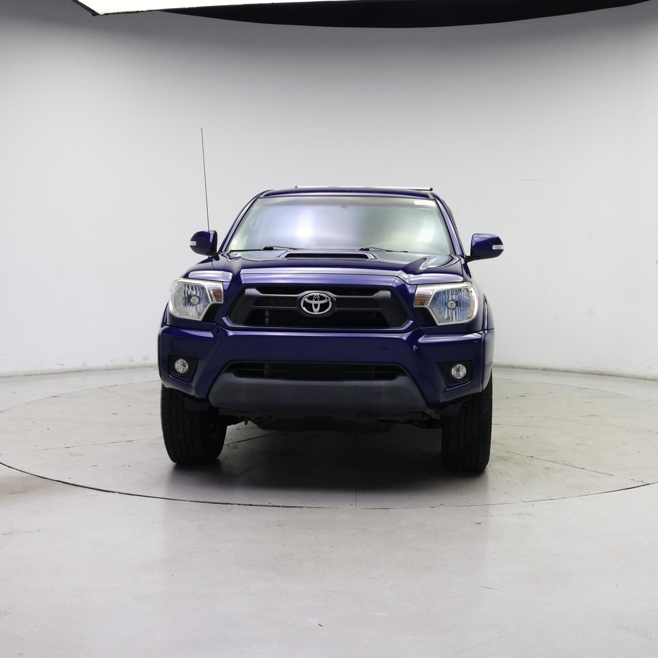 Thumbnail: 2015 Toyota Tacoma - 5