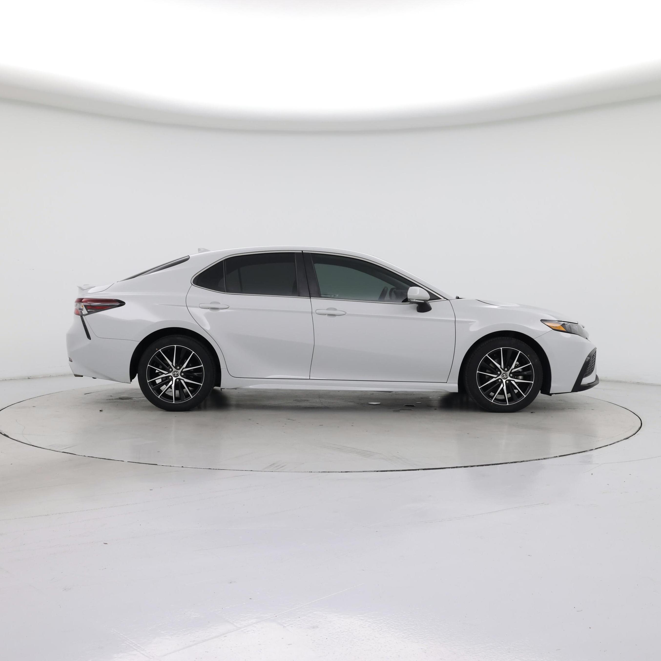 Thumbnail: 2023 Toyota Camry - 7