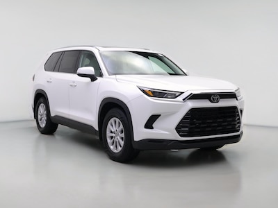 White 2024 Toyota Grand Highlander XLE