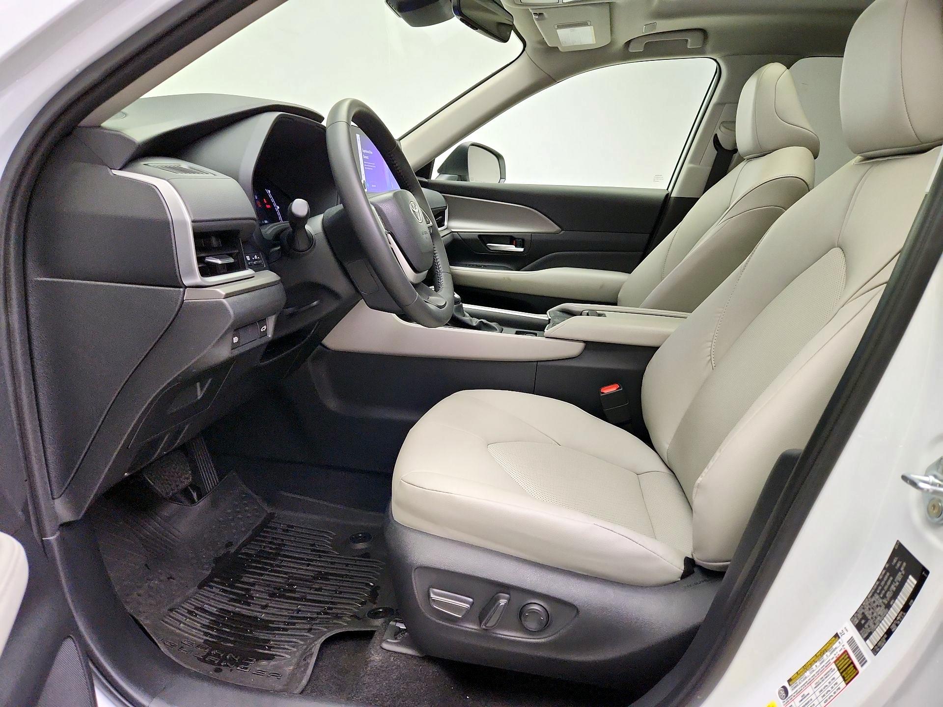 Thumbnail: 2024 Toyota Grand Highlander - 11
