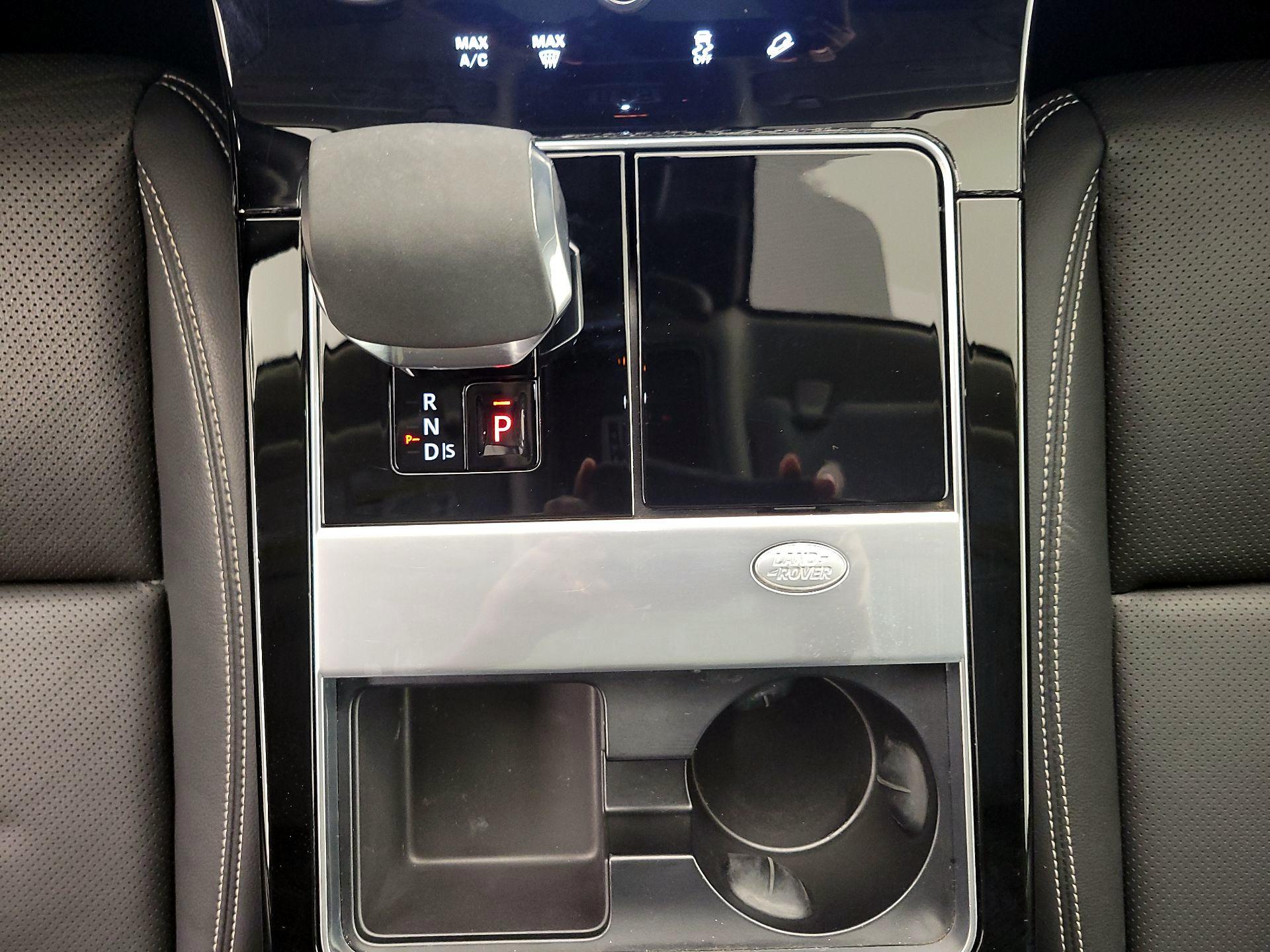 Thumbnail: 2021 Land Rover Range Rover Velar - 18