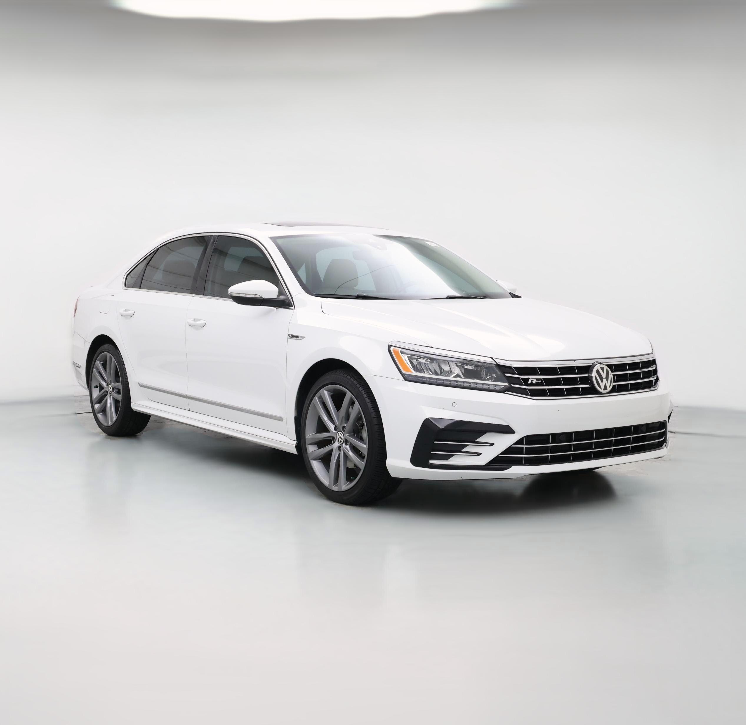 Thumbnail: 2019 Volkswagen Passat - 1