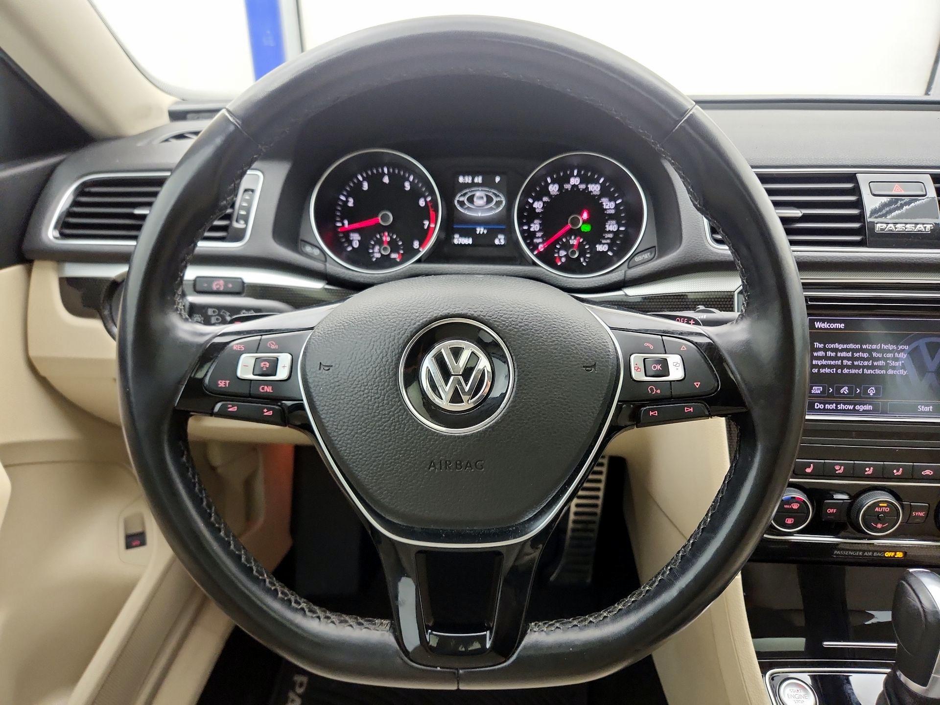 Thumbnail: 2019 Volkswagen Passat - 10