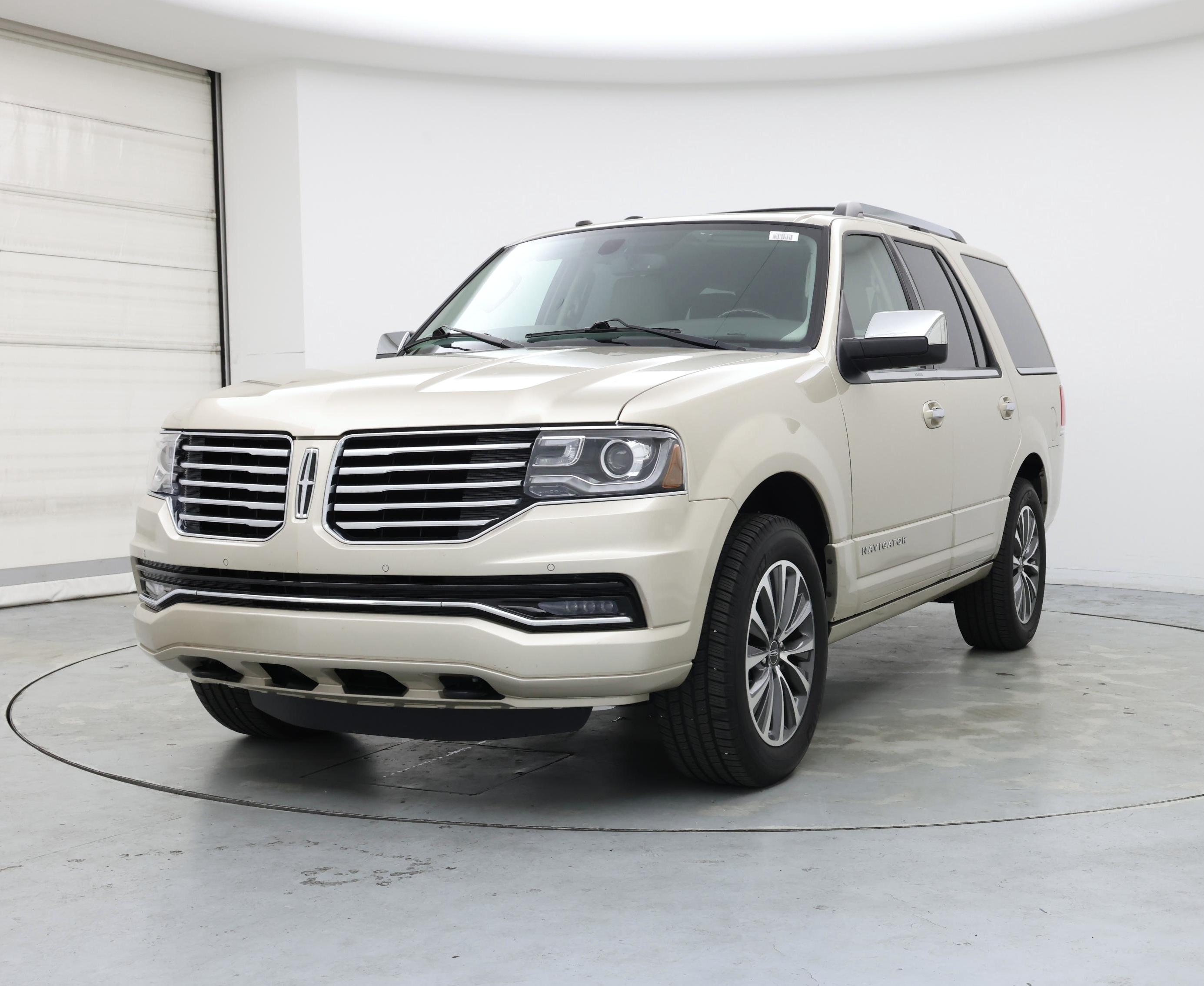 Thumbnail: 2017 Lincoln Navigator - 4