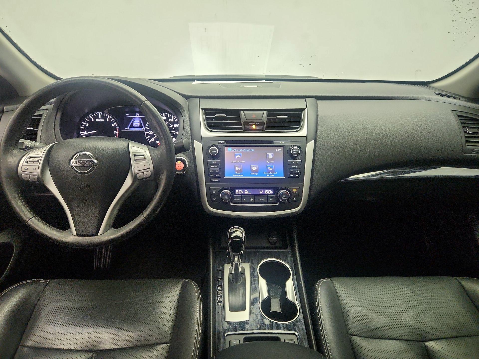 Thumbnail: 2016 Nissan Altima - 9