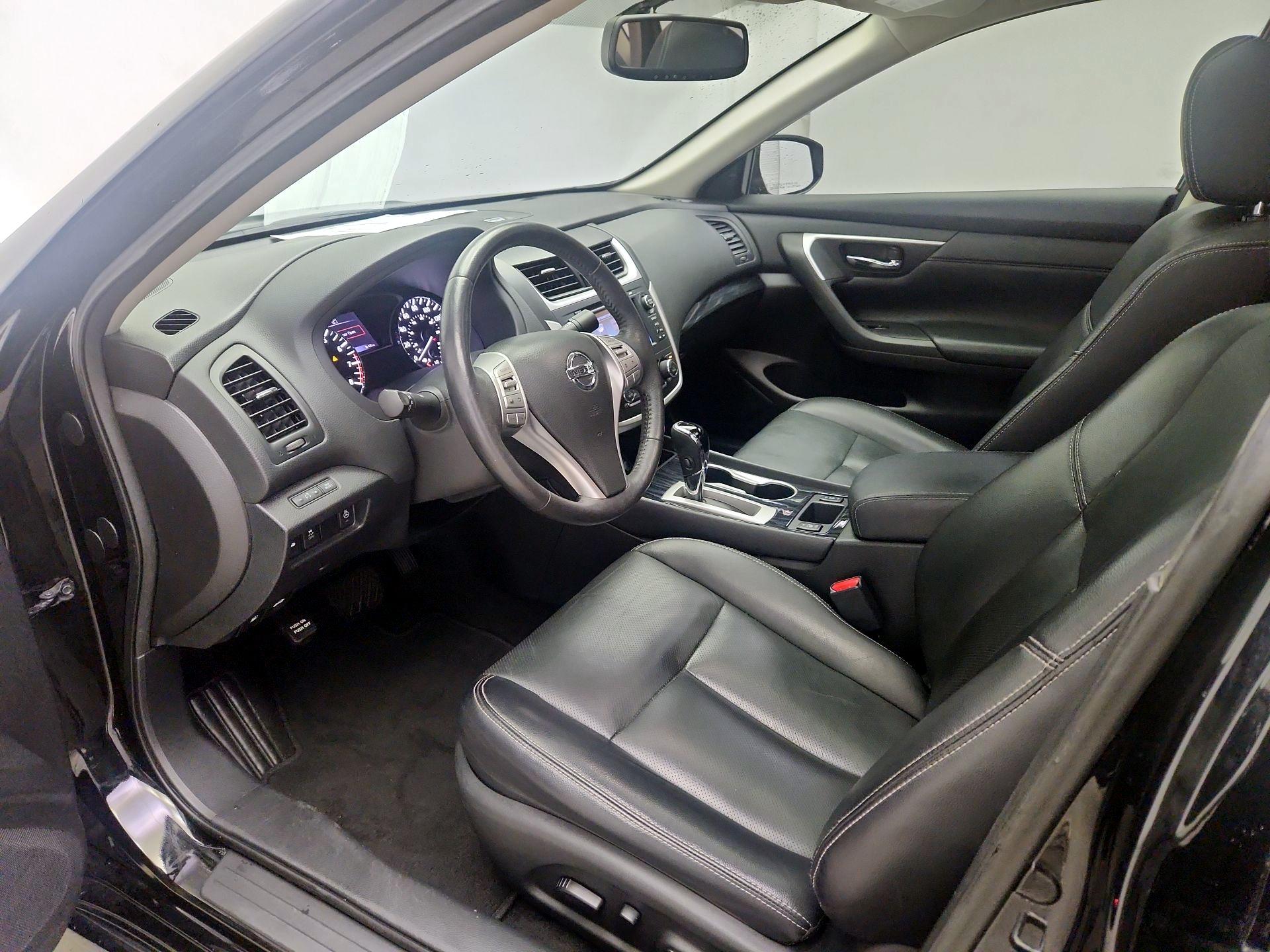 Thumbnail: 2016 Nissan Altima - 11