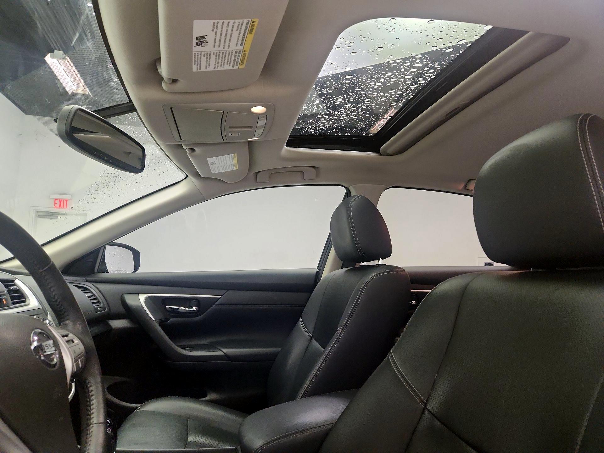 Thumbnail: 2016 Nissan Altima - 19