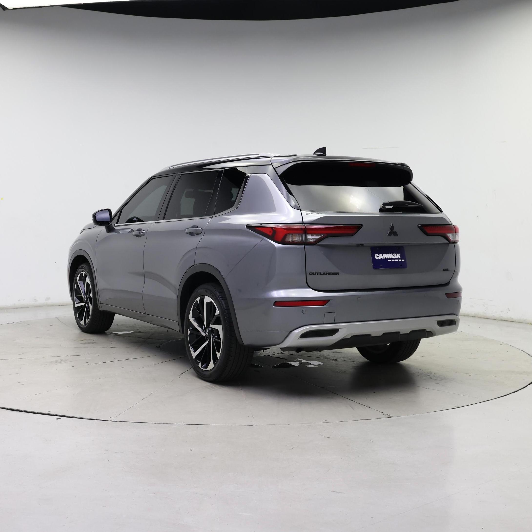 Thumbnail: 2024 Mitsubishi Outlander - 2