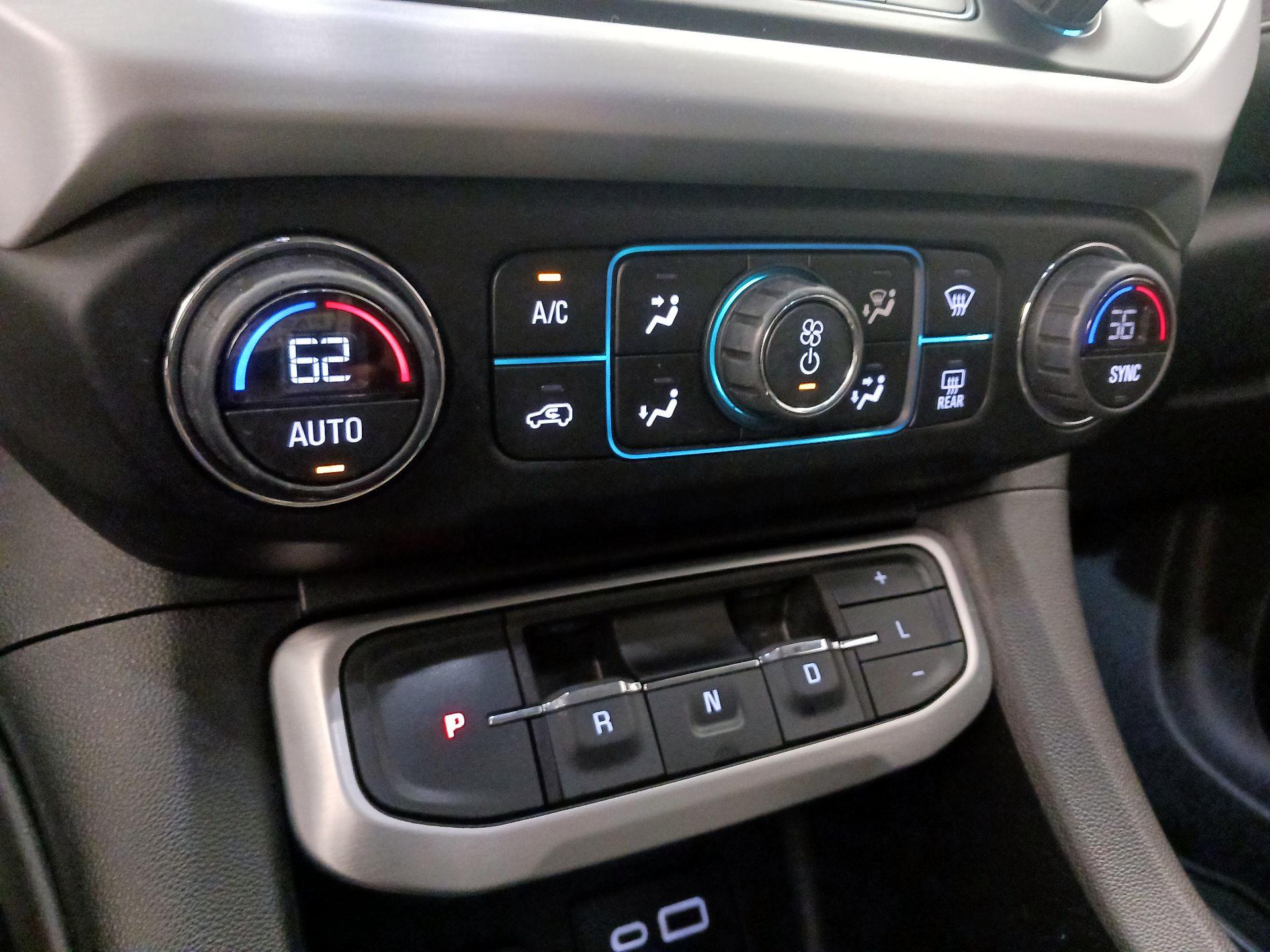 Thumbnail: 2020 GMC Acadia - 16