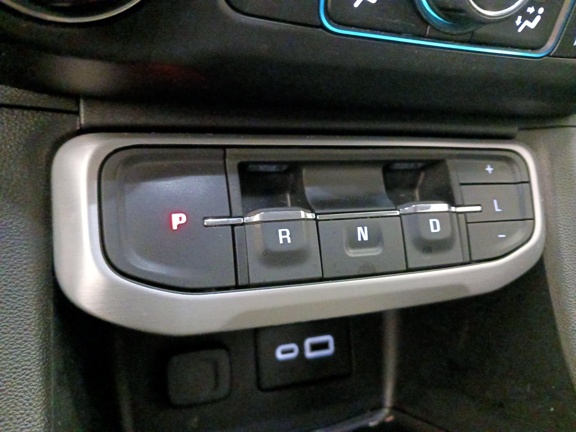 Thumbnail: 2020 GMC Acadia - 17
