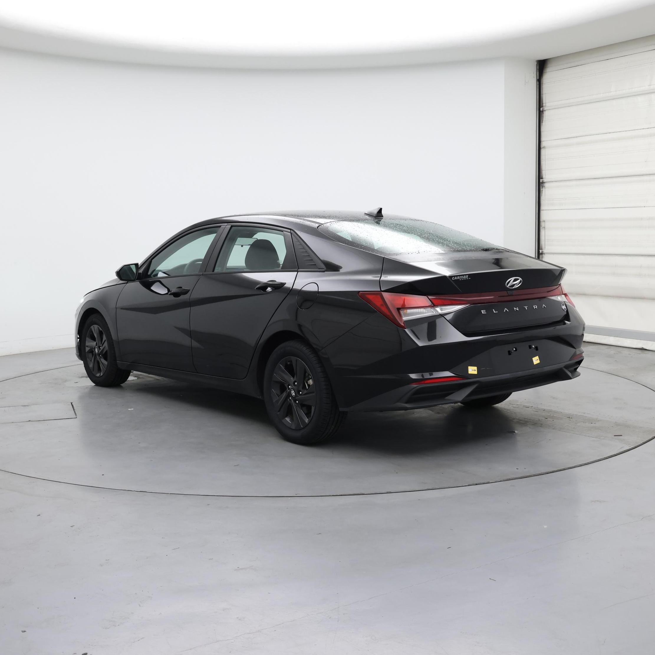 Thumbnail: 2021 Hyundai Elantra - 2