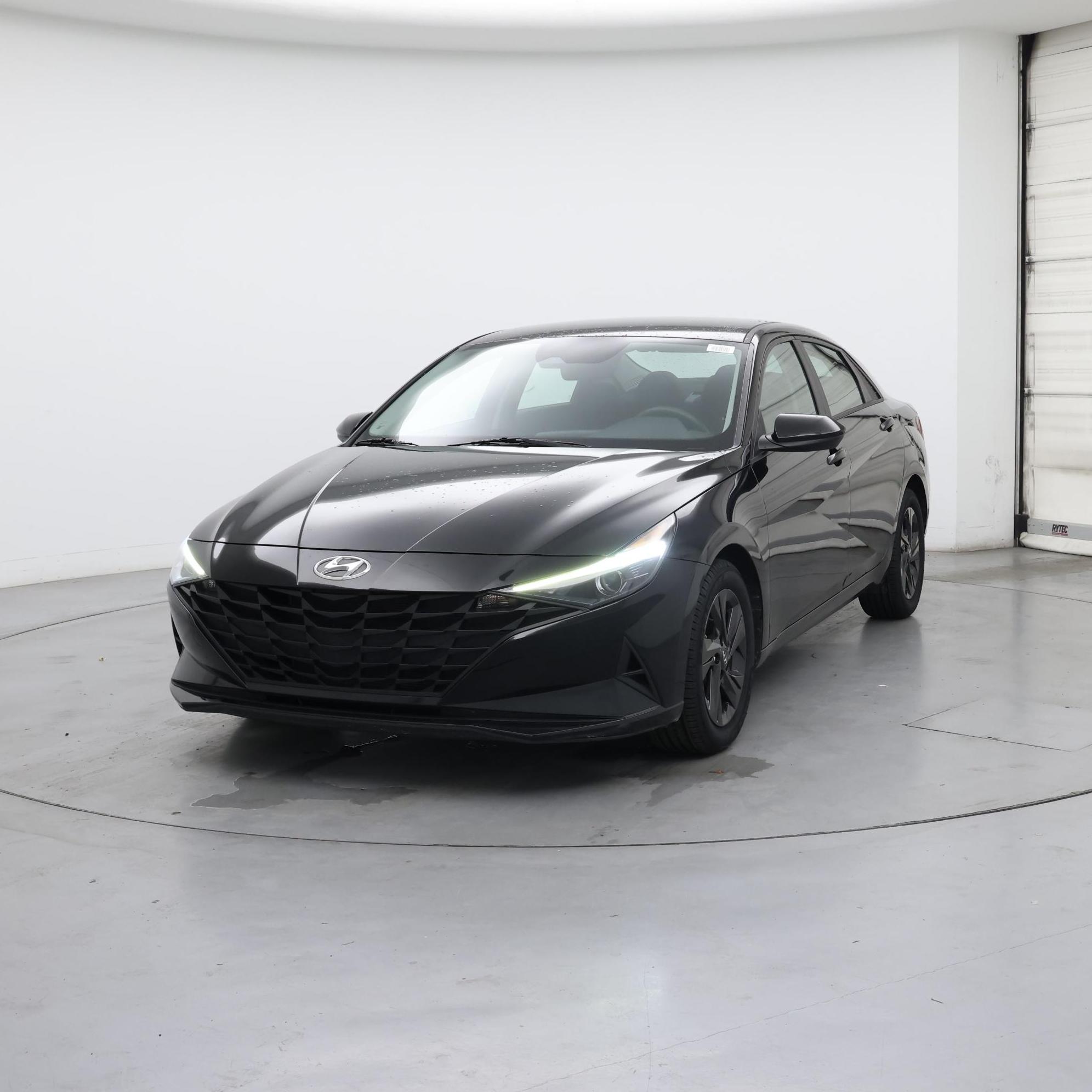 Thumbnail: 2021 Hyundai Elantra - 4