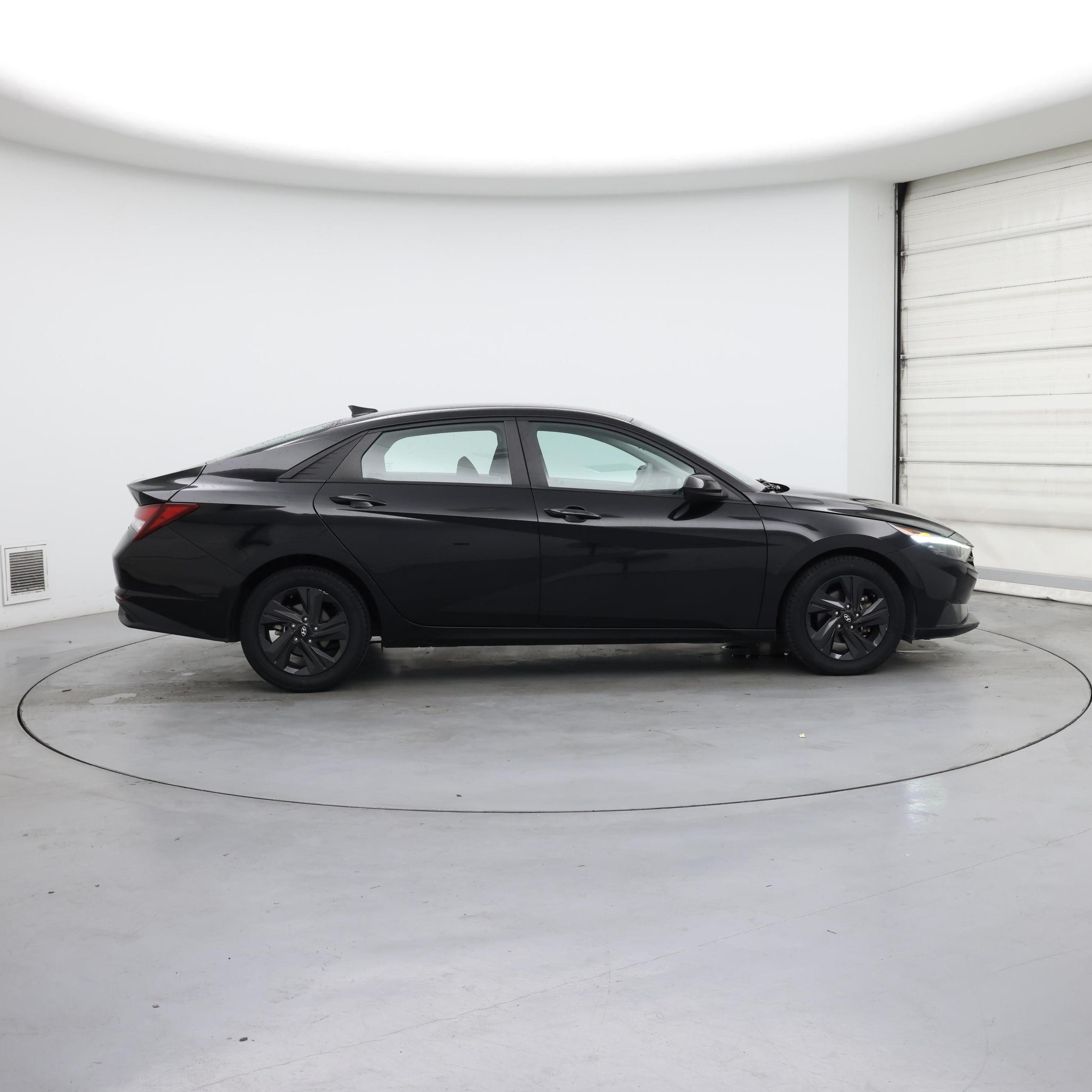 Thumbnail: 2021 Hyundai Elantra - 7