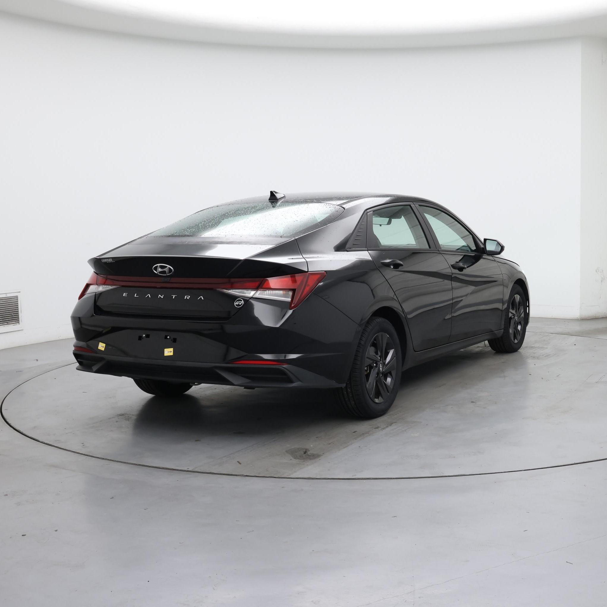 Thumbnail: 2021 Hyundai Elantra - 8