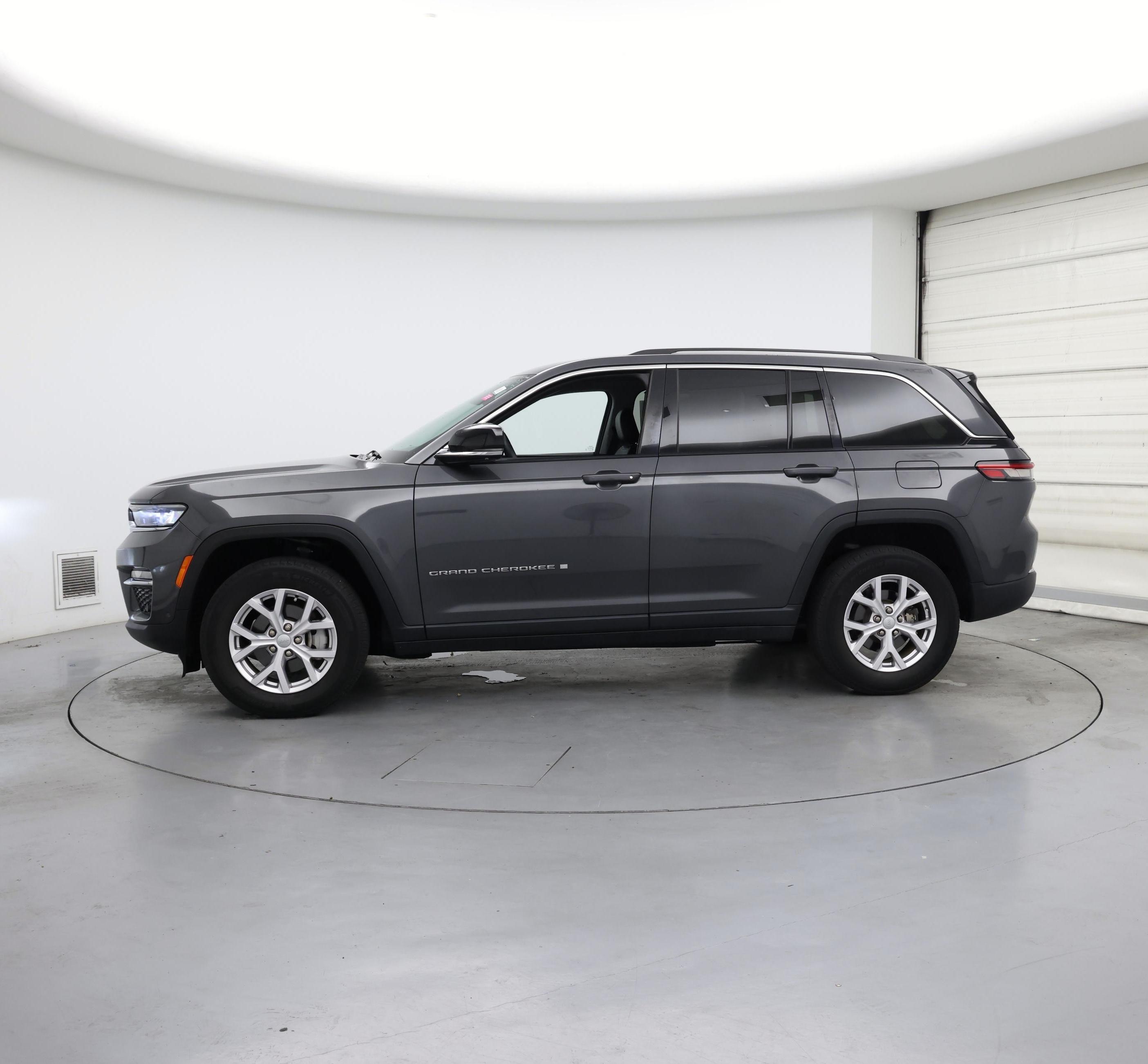 Thumbnail: 2022 Jeep Grand Cherokee - 3