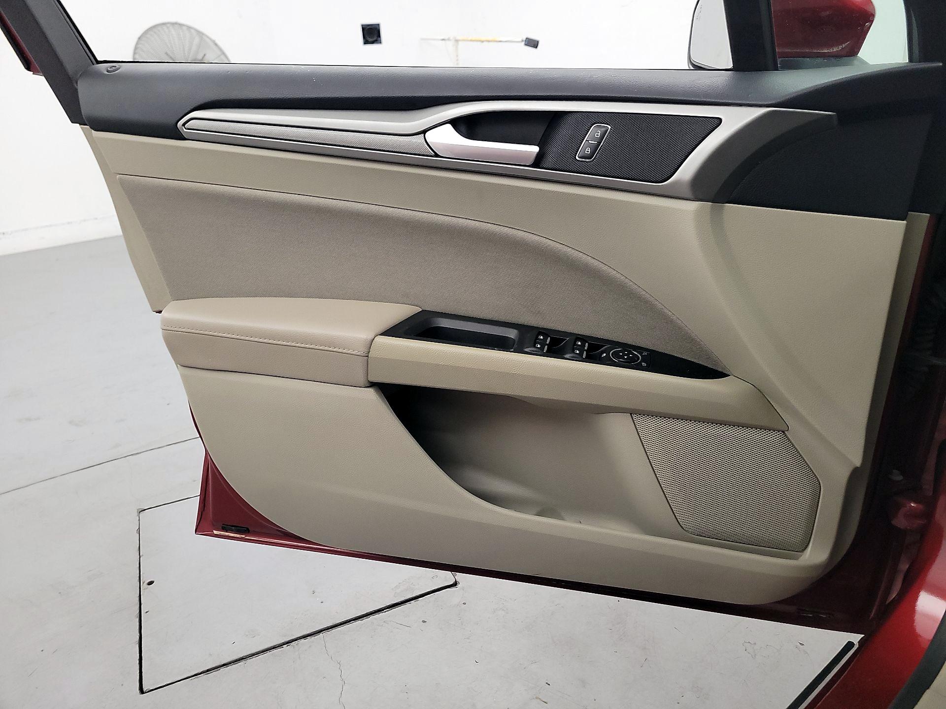 Thumbnail: 2019 Ford Fusion - 12