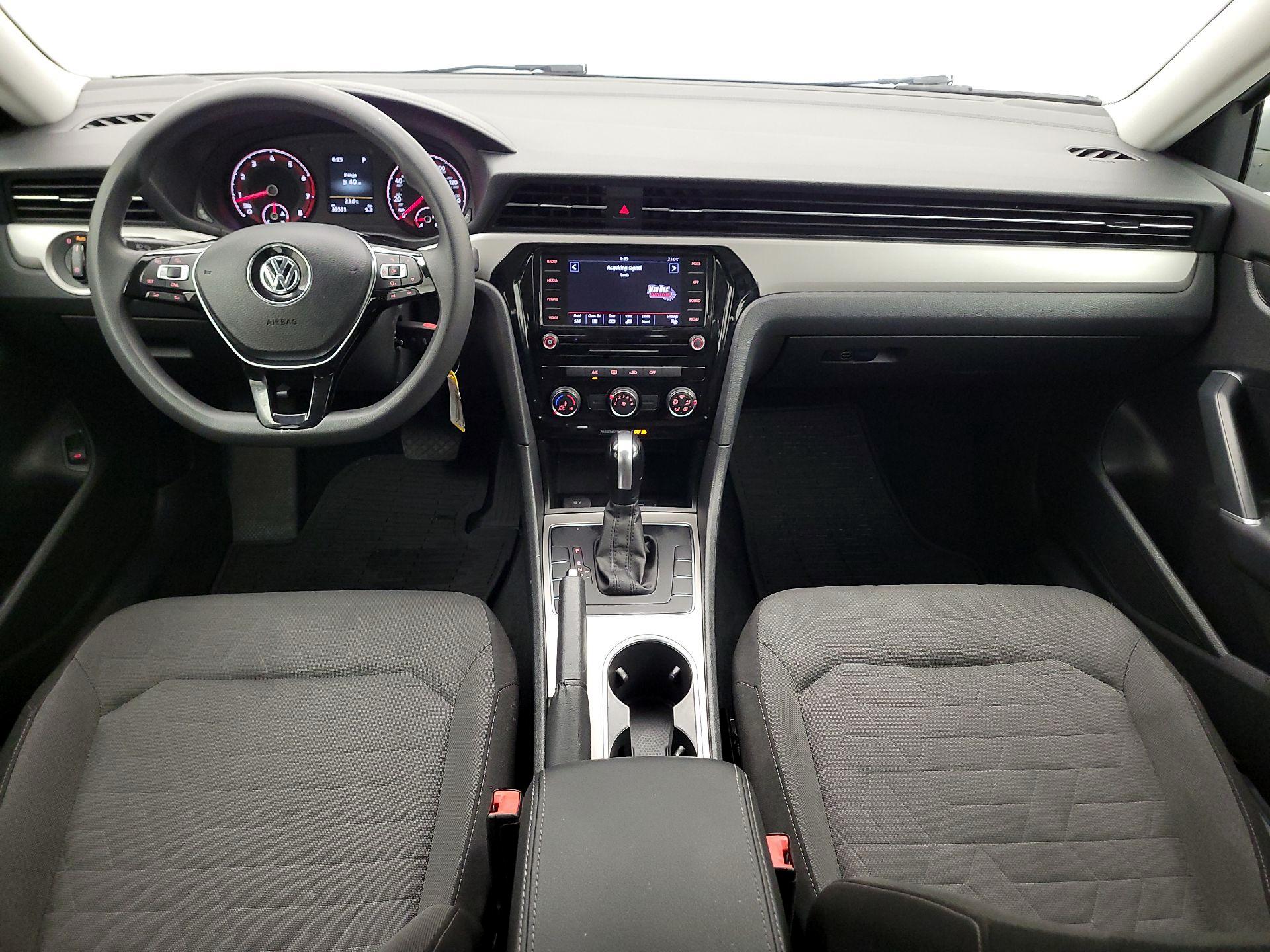 Thumbnail: 2020 Volkswagen Passat - 9