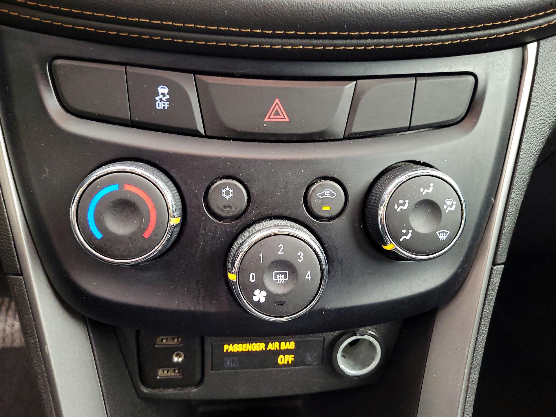 Thumbnail: 2020 Chevrolet Trax - 14