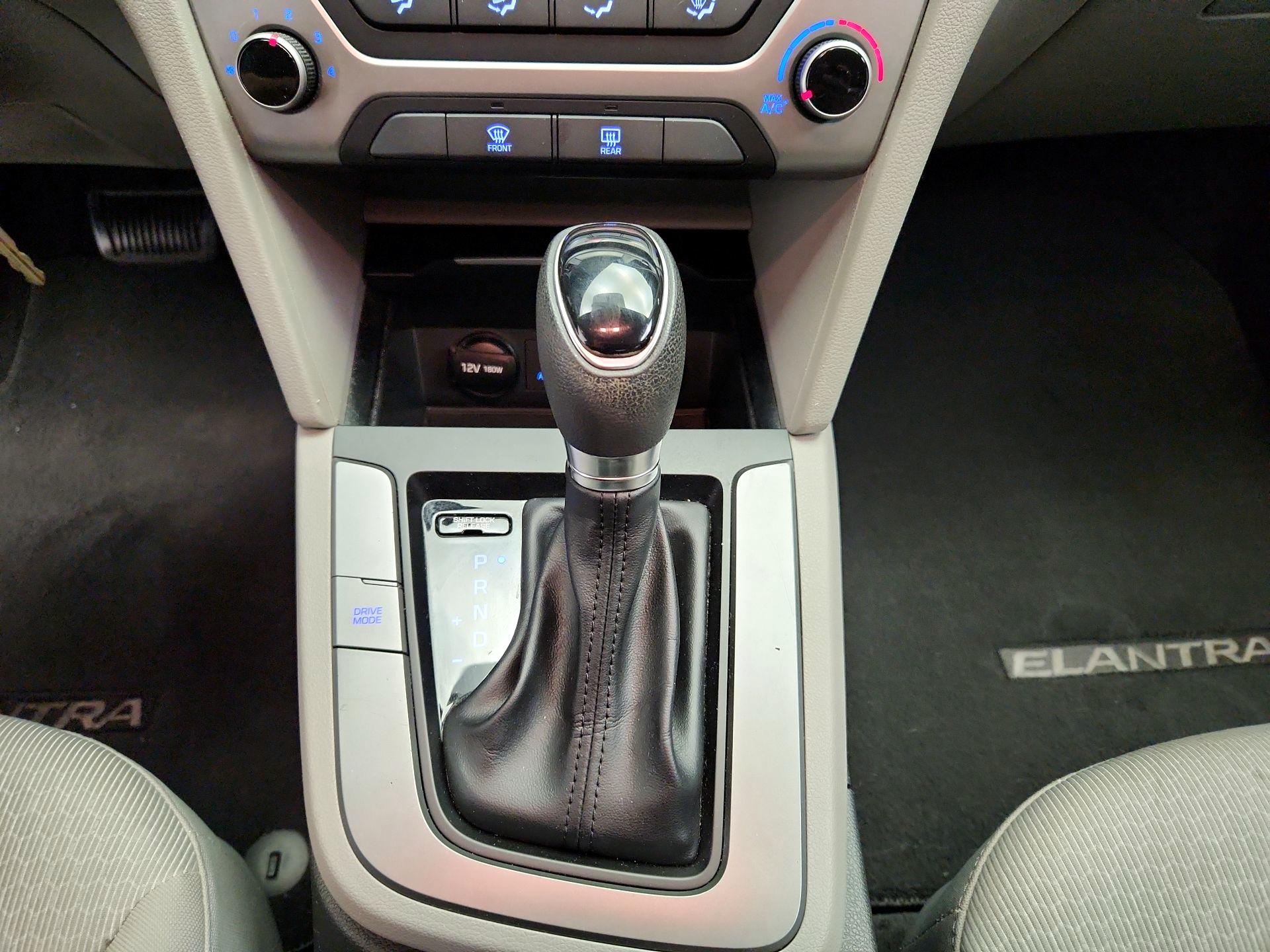 Thumbnail: 2018 Hyundai Elantra - 17
