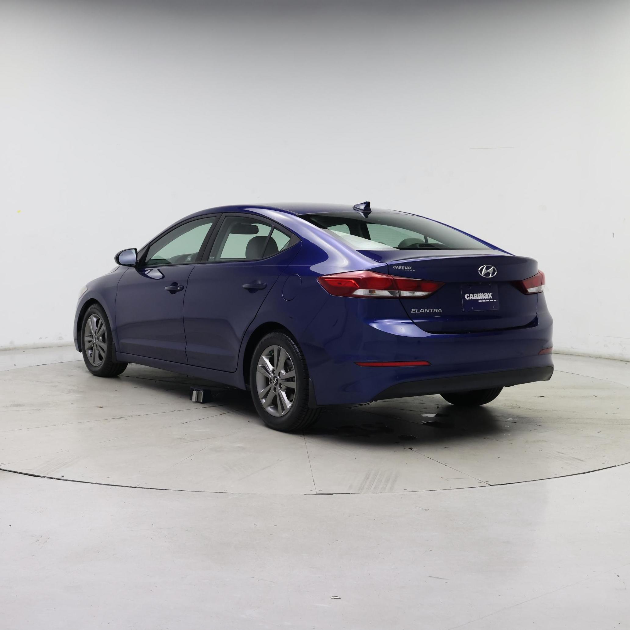 Thumbnail: 2018 Hyundai Elantra - 2