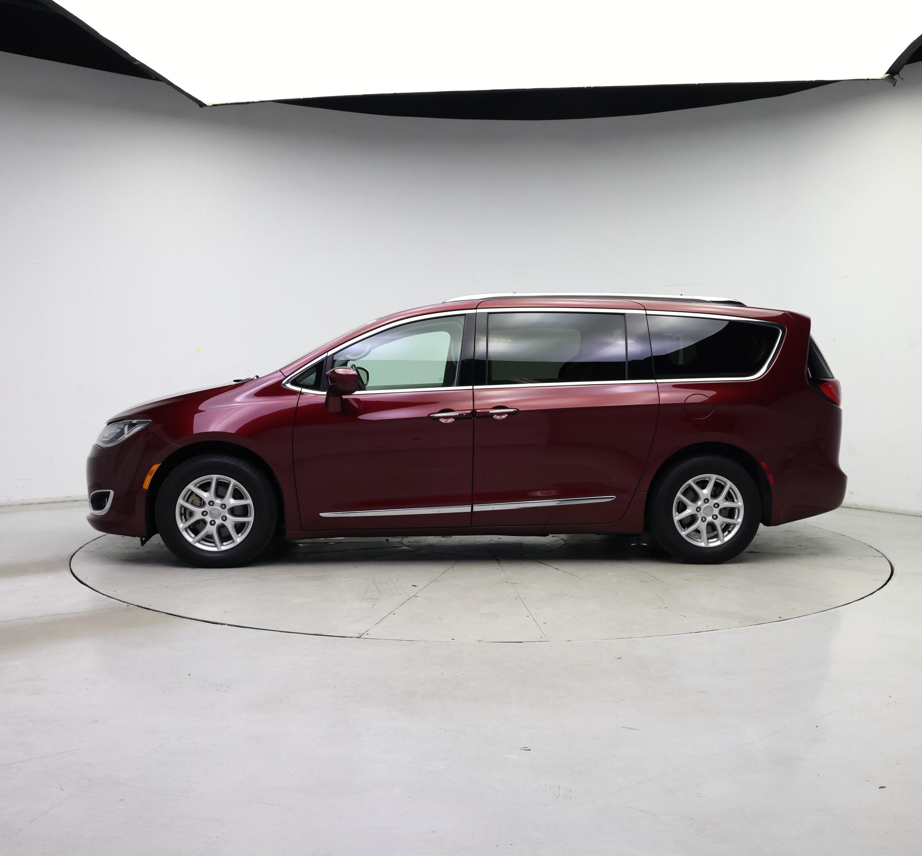 Thumbnail: 2020 Chrysler Pacifica - 3