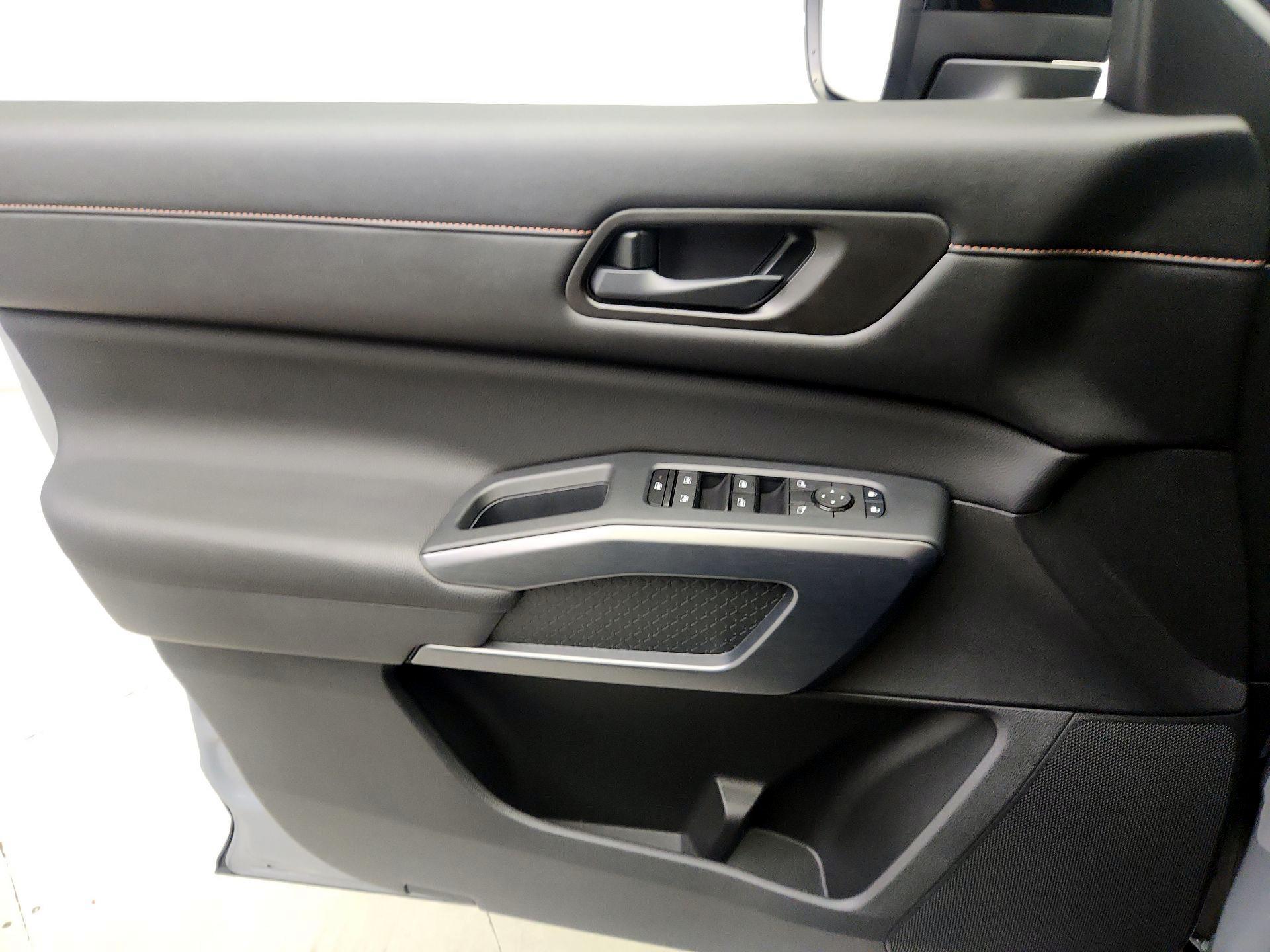 Thumbnail: 2024 Nissan Pathfinder - 12