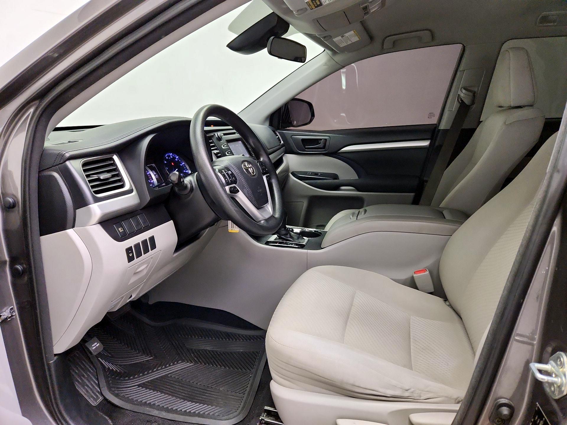Thumbnail: 2018 Toyota Highlander - 11