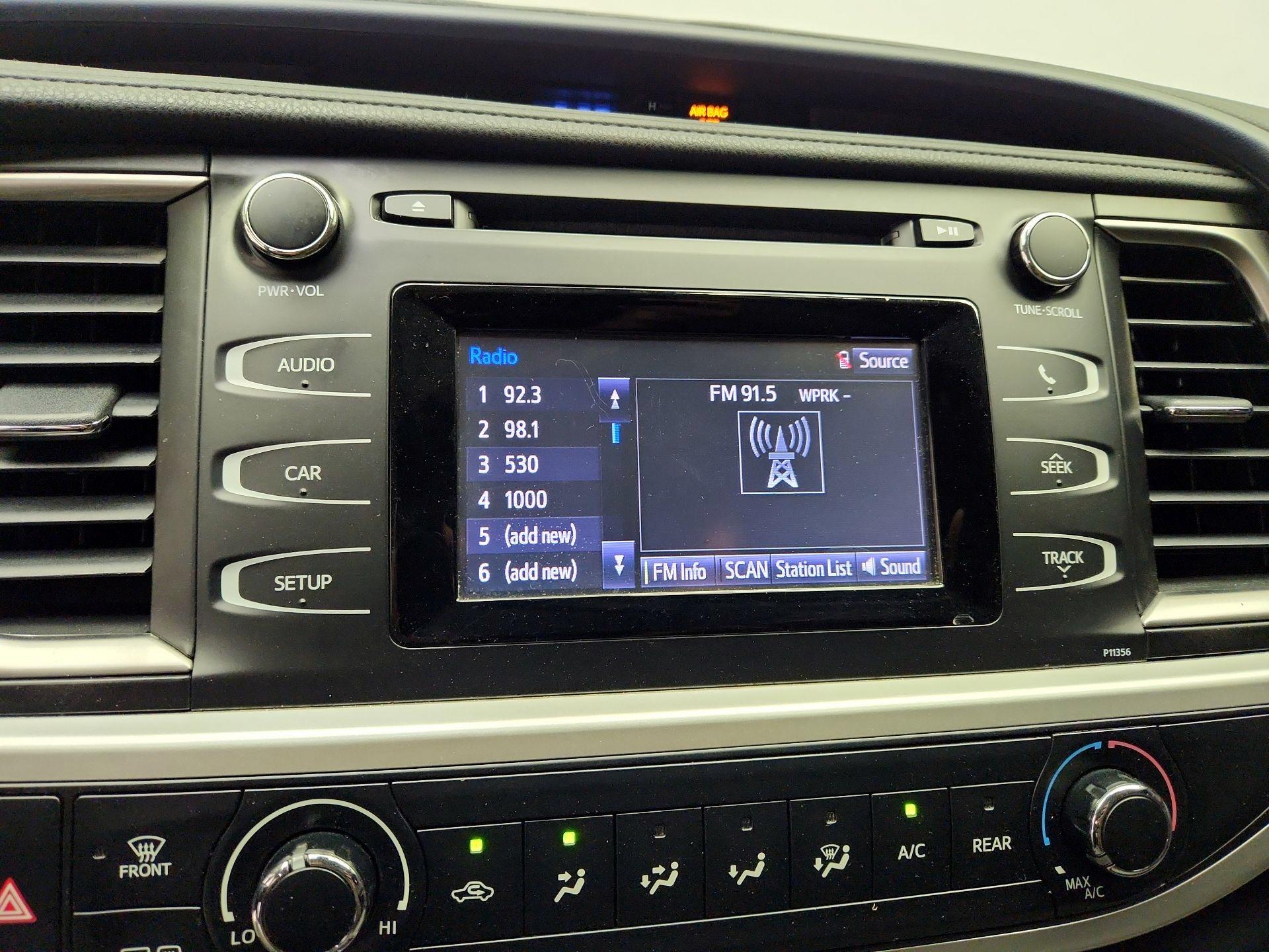 Thumbnail: 2018 Toyota Highlander - 15