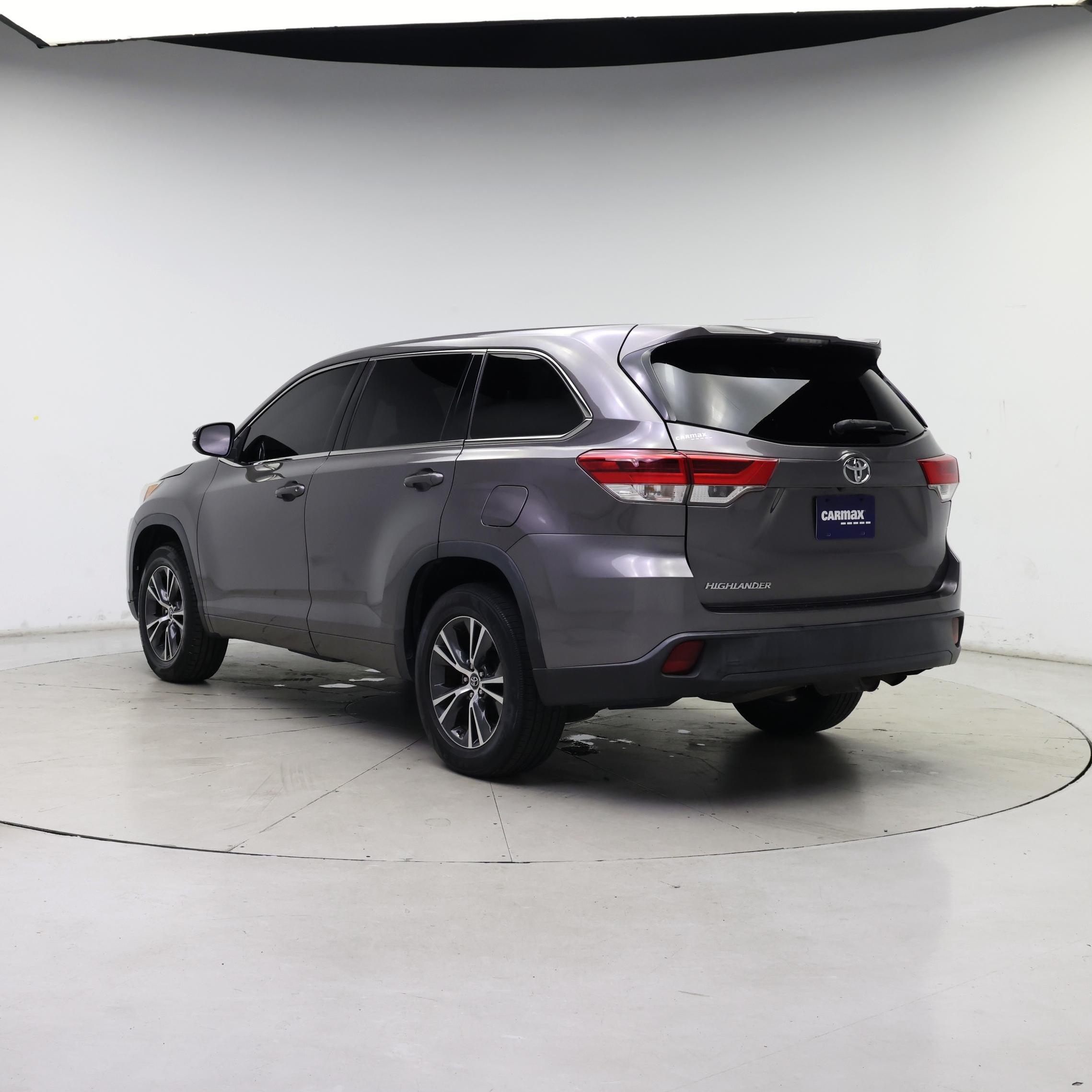 Thumbnail: 2018 Toyota Highlander - 2