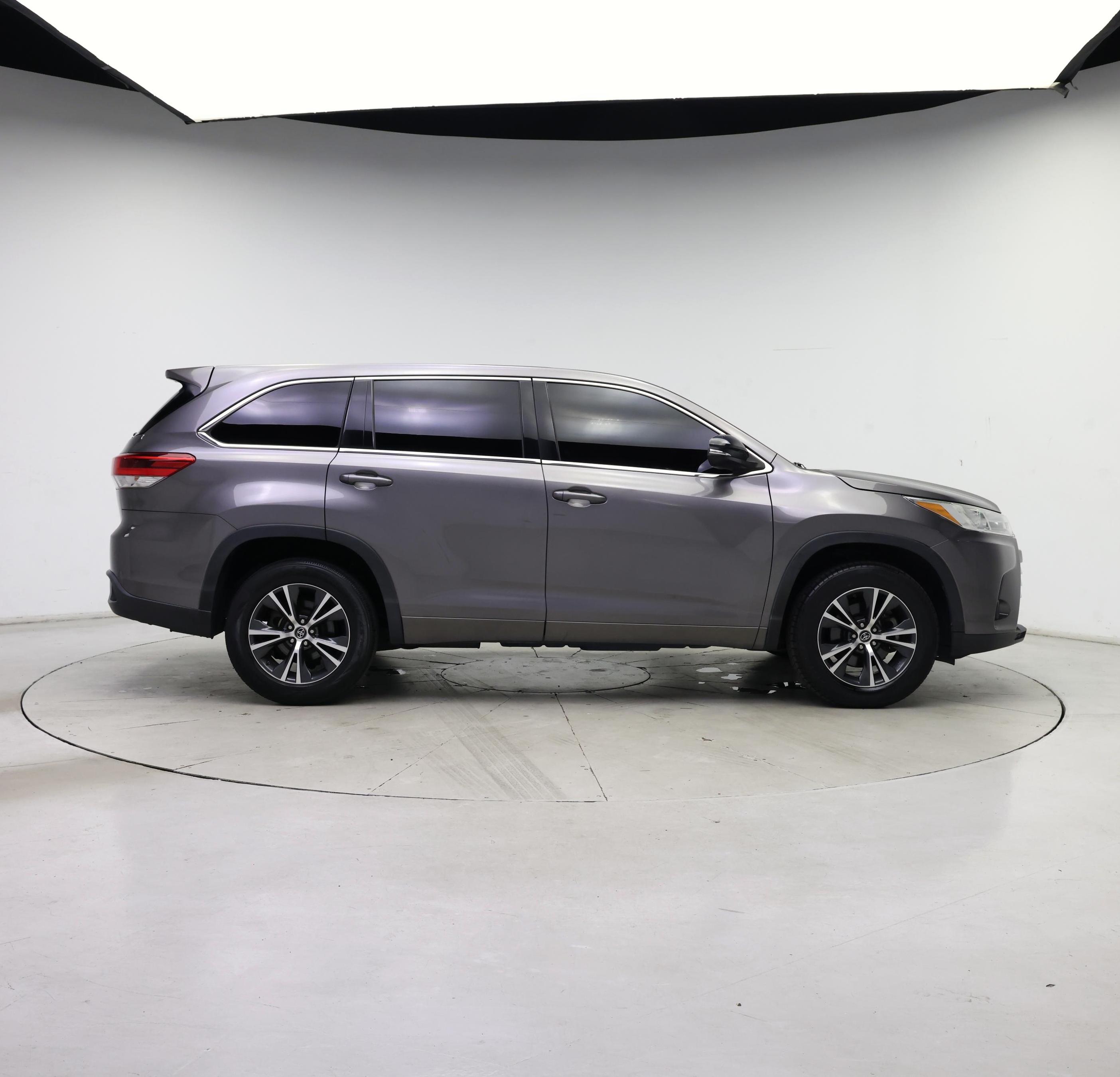 Thumbnail: 2018 Toyota Highlander - 7