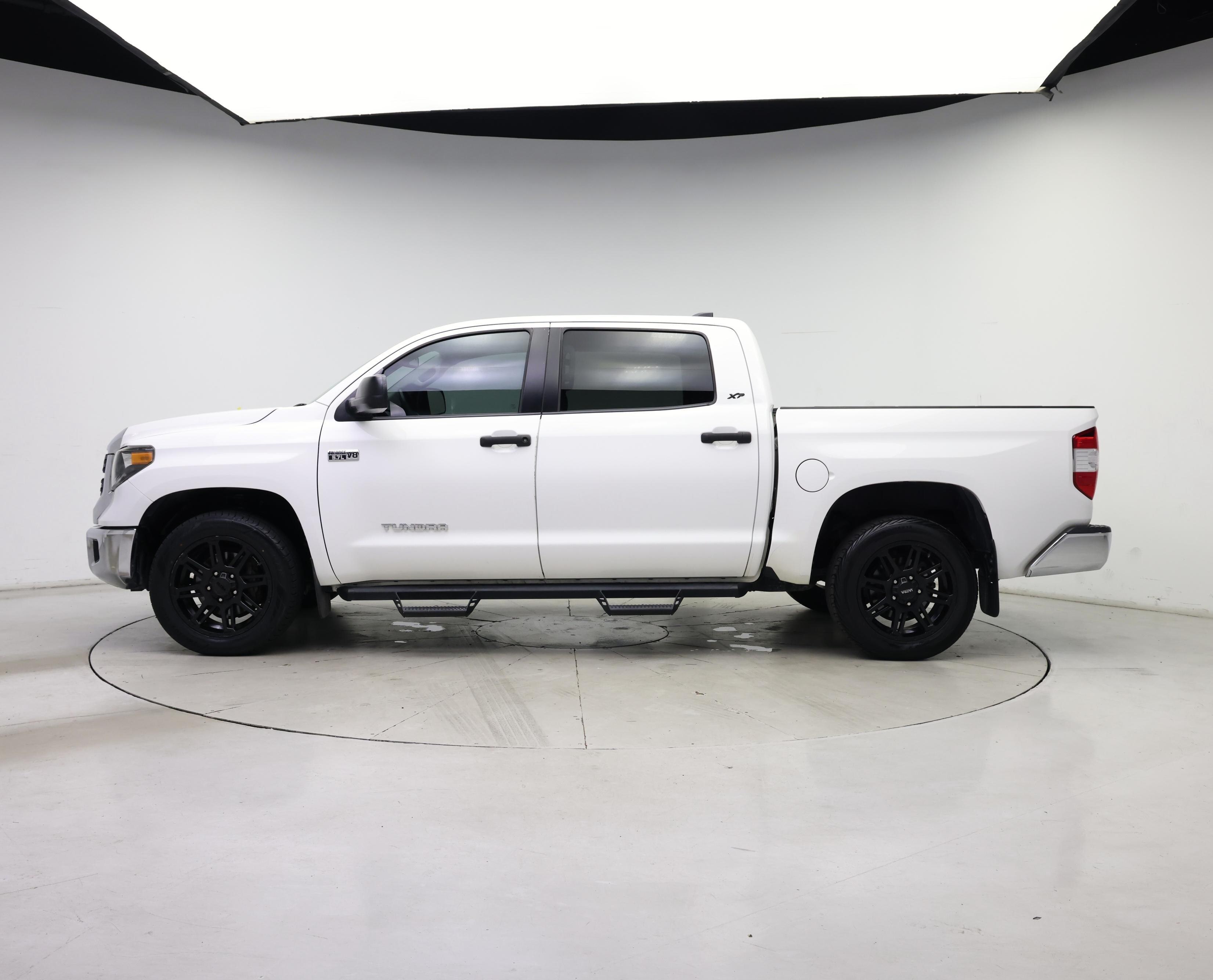 Thumbnail: 2020 Toyota Tundra - 3