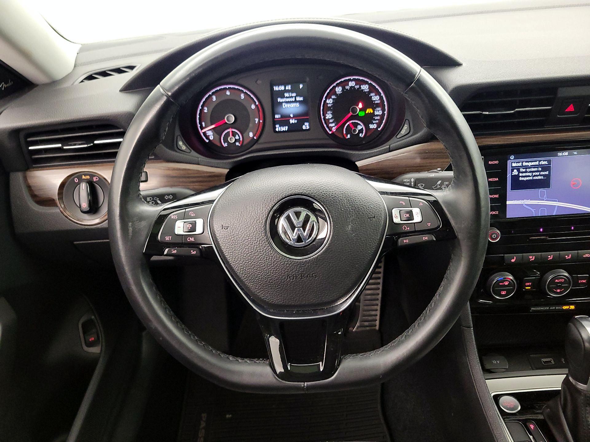 Thumbnail: 2020 Volkswagen Passat - 10
