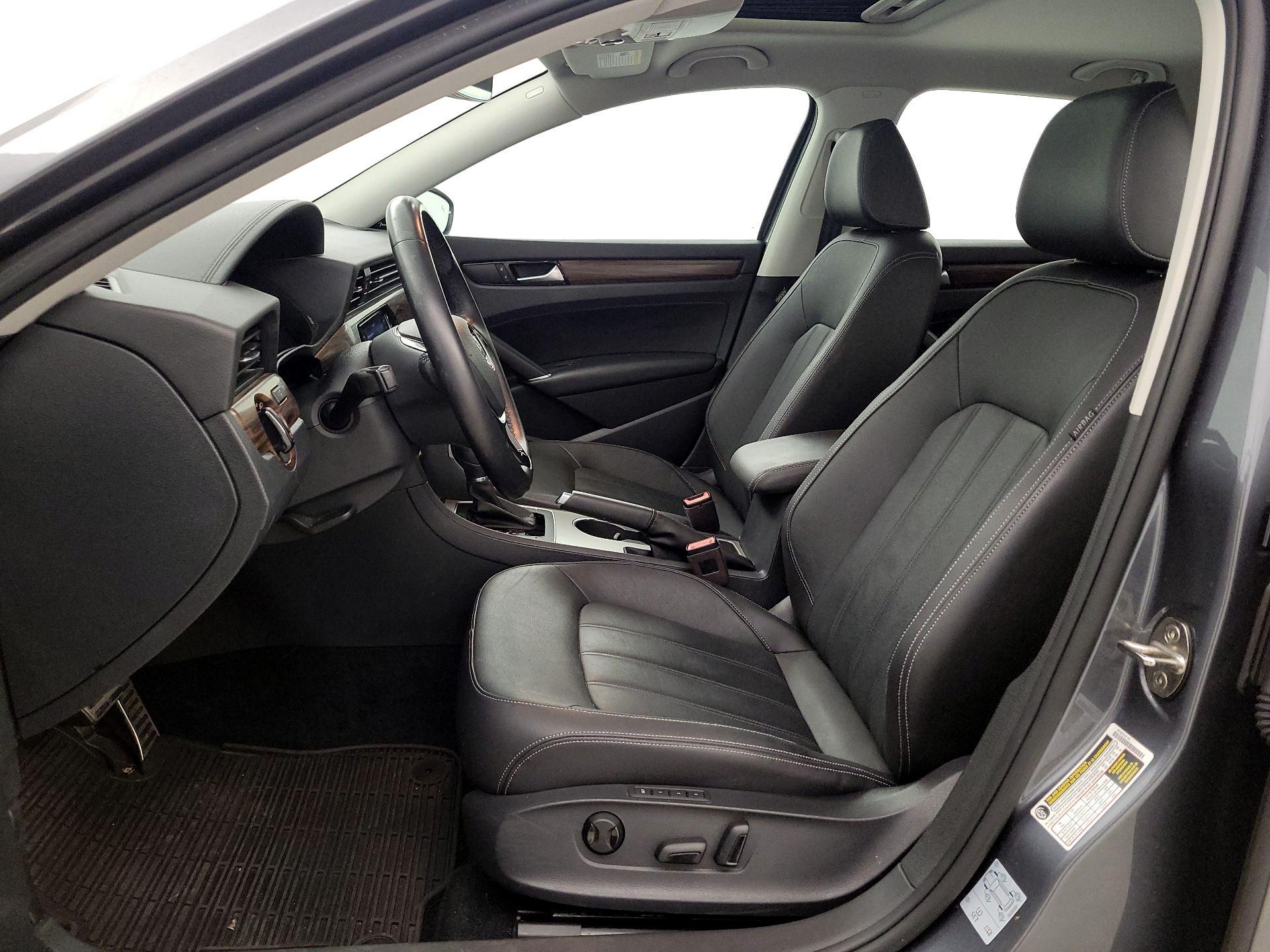 Thumbnail: 2020 Volkswagen Passat - 11